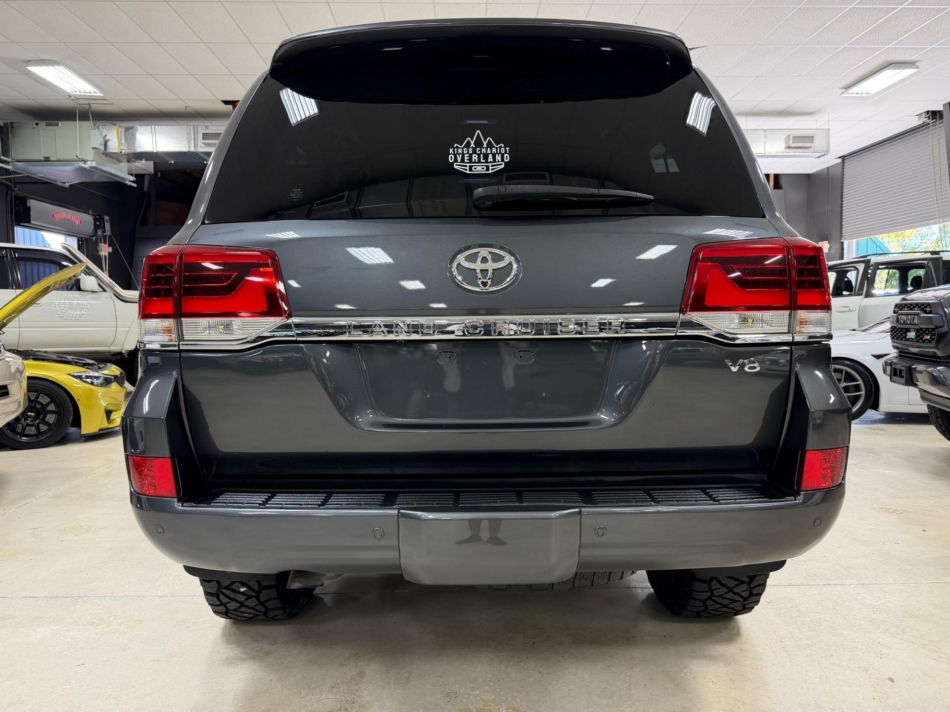 2016 Toyota Land Cruiser
