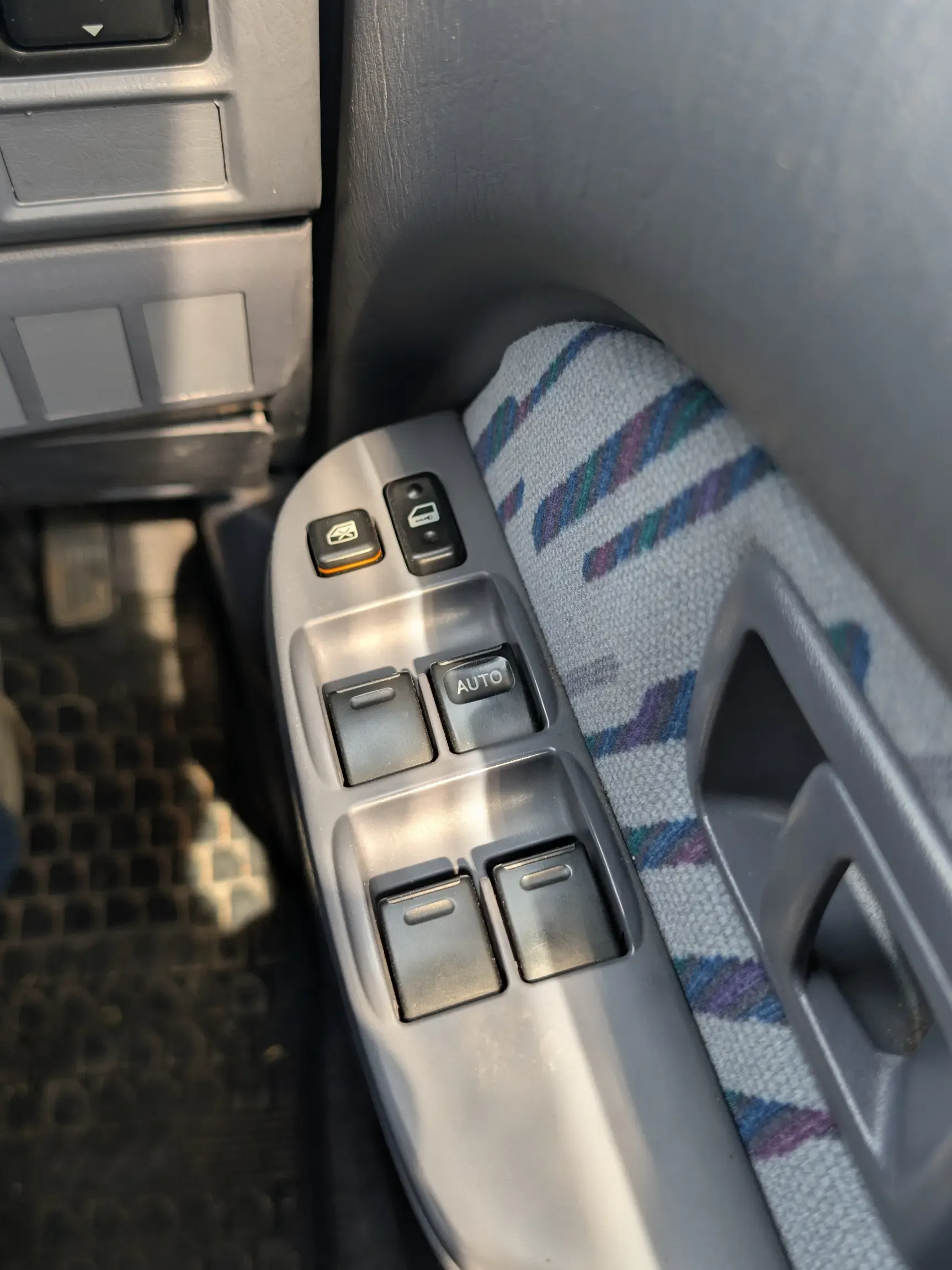 25k-Mile 1999 Toyota Land Cruiser Prado