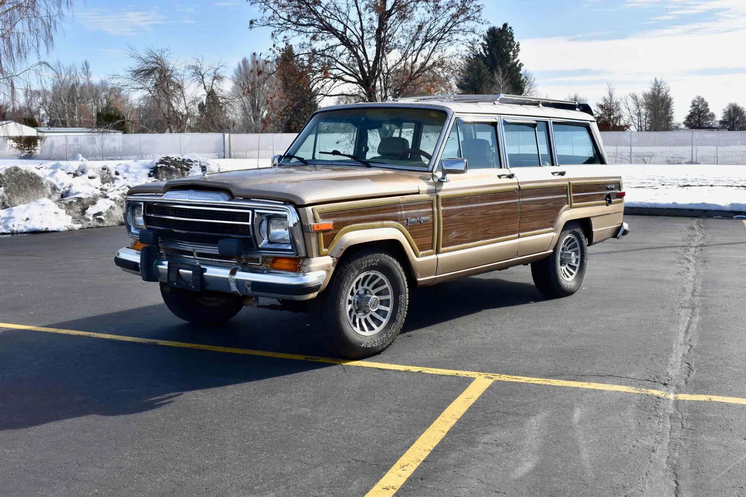 1989 Jeep Grand Wagoneer 4×4 - 4