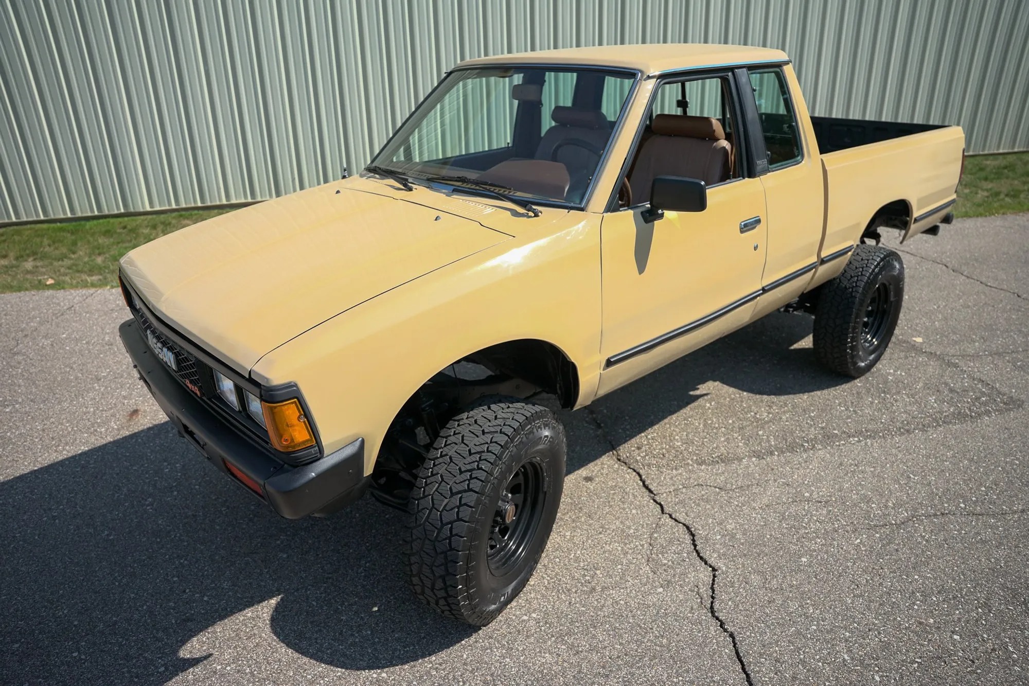 1986 Nissan Hardbody DLX King Cab