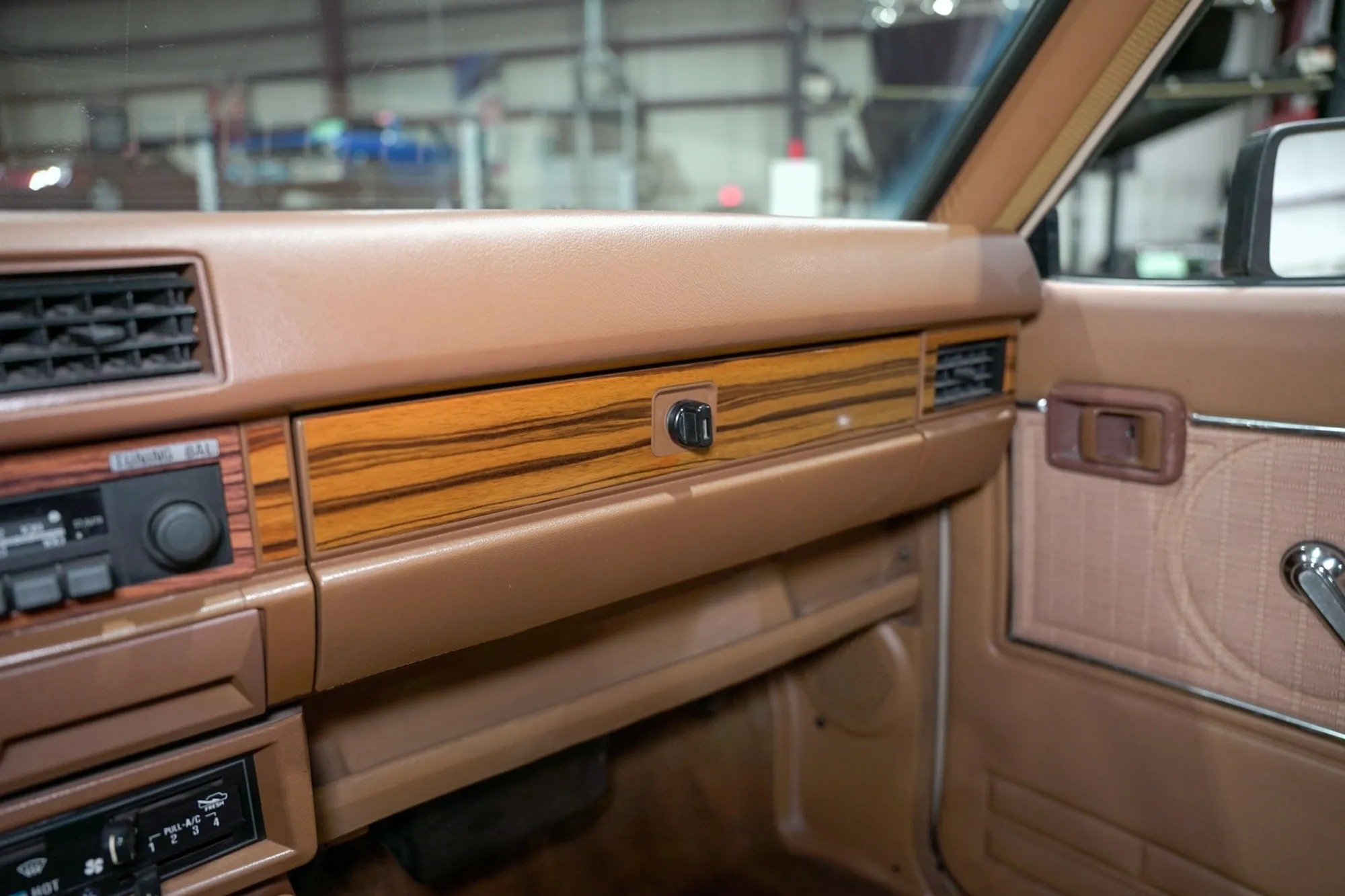 1986 Nissan Hardbody DLX King Cab