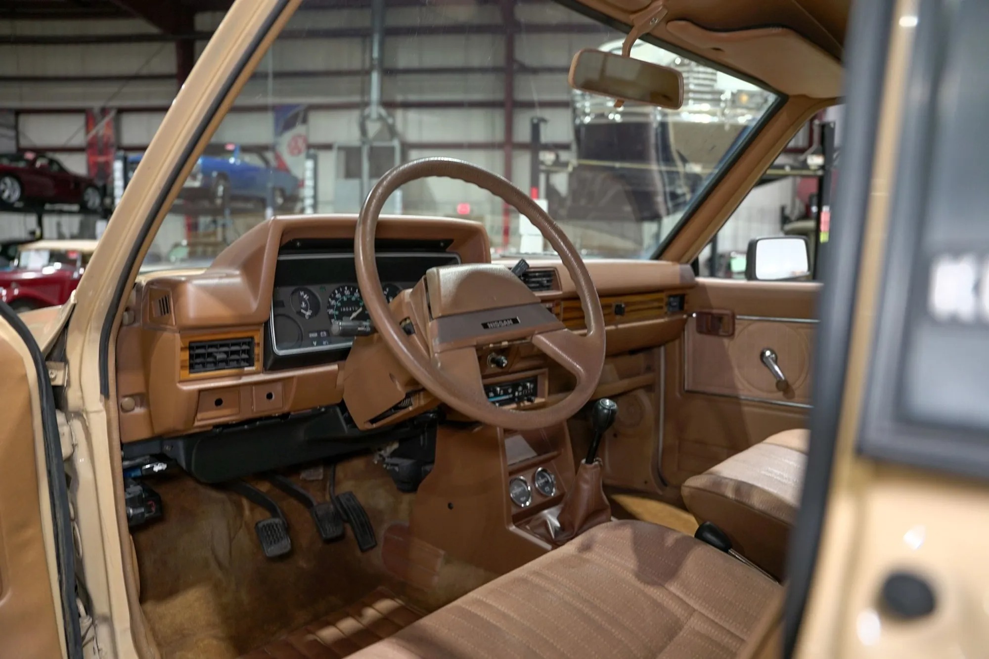 1986 Nissan Hardbody DLX King Cab