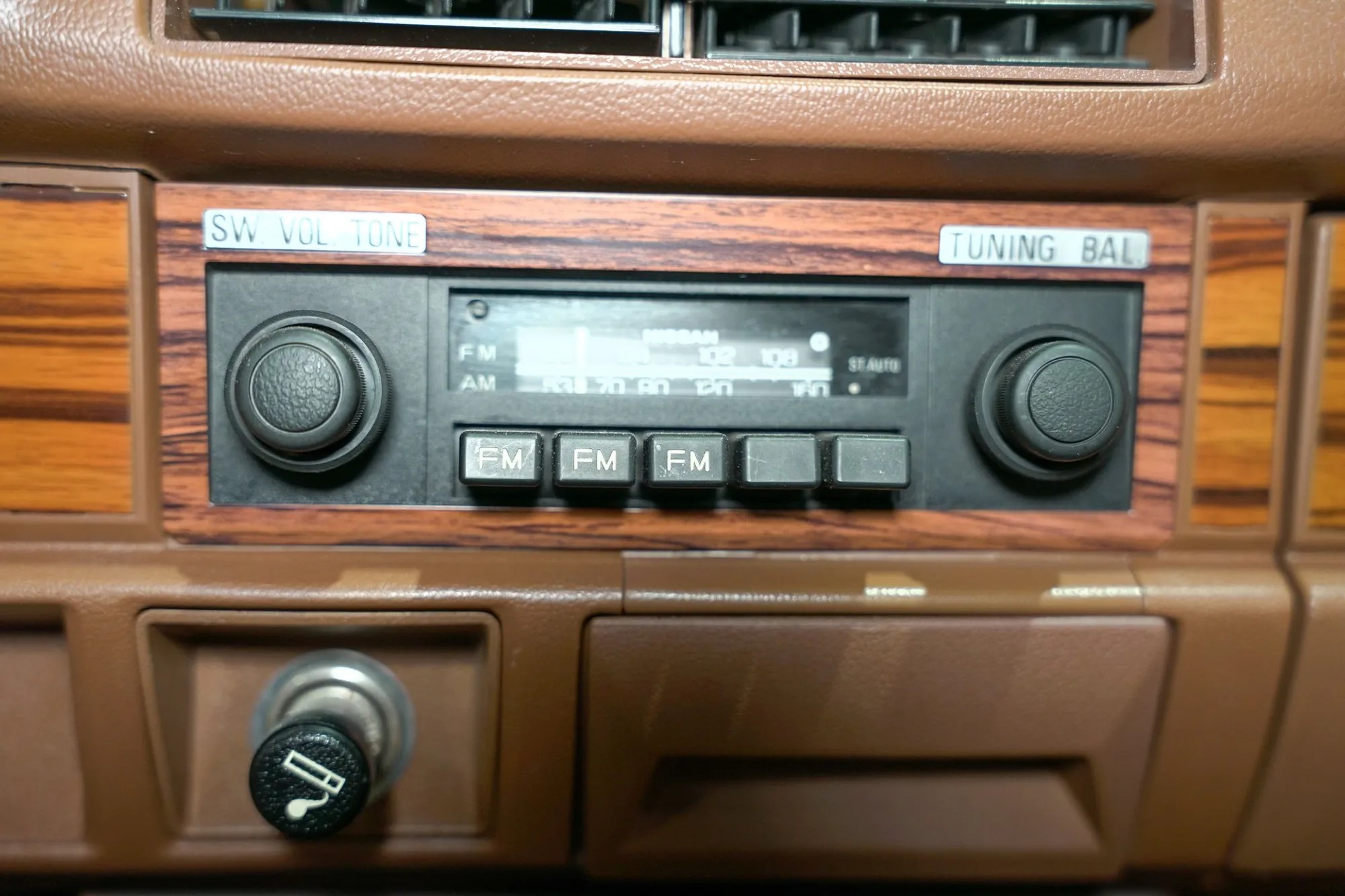 1986 Nissan Hardbody DLX King Cab