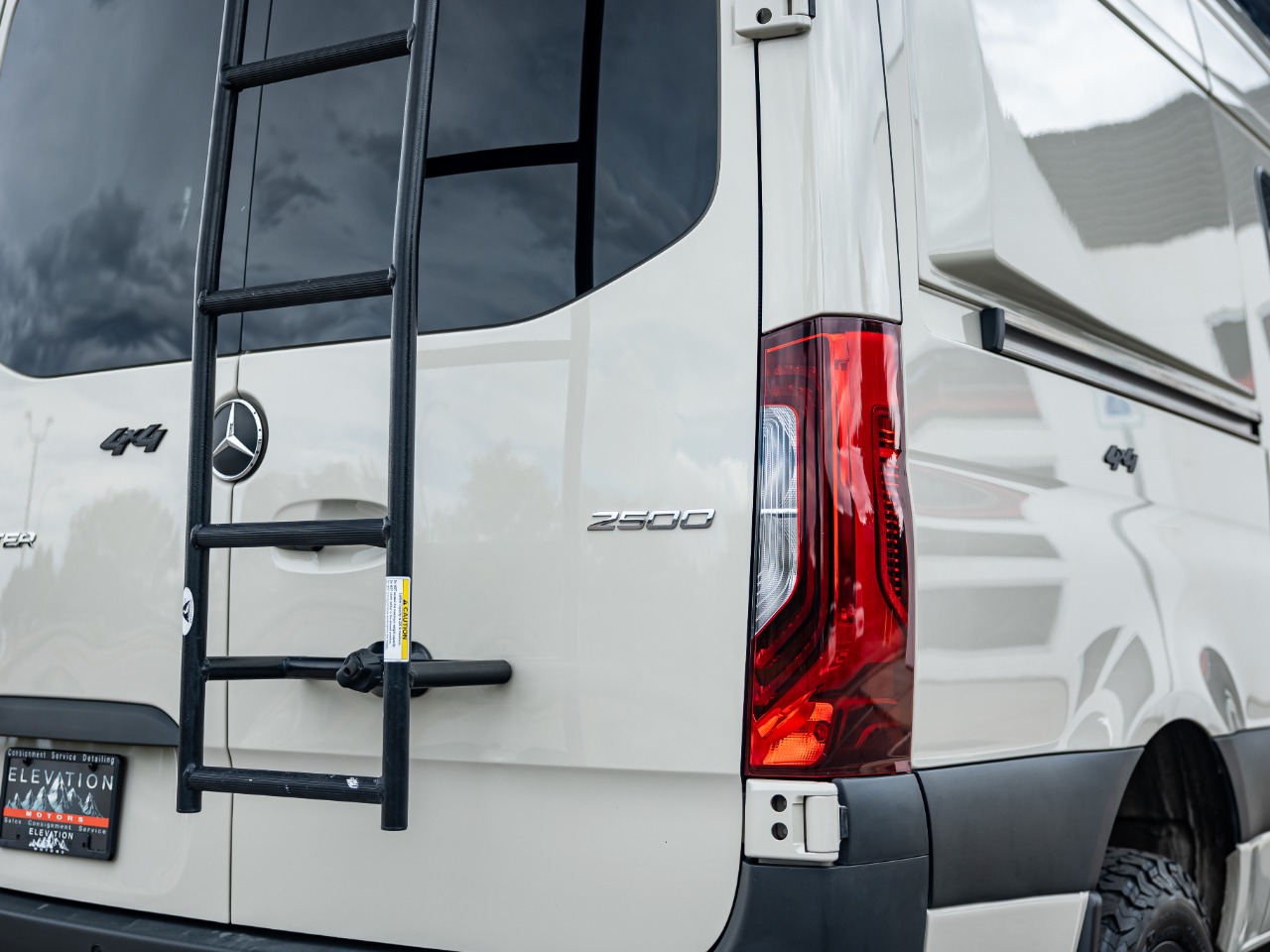 2022 Mercedes-Benz Sprinter 2500 144" Camper