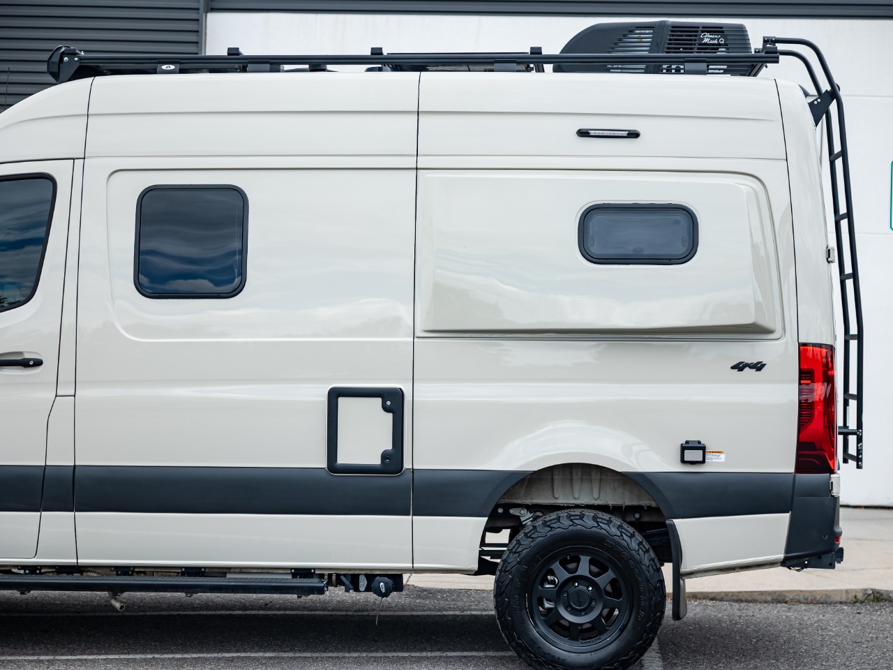 2022 Mercedes-Benz Sprinter 2500 144" Camper