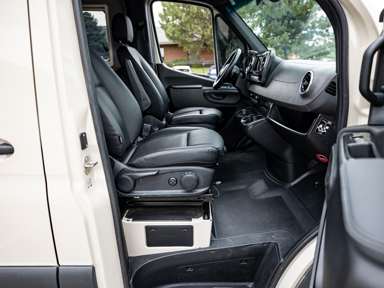 2022 Mercedes-Benz Sprinter 2500 144" Camper