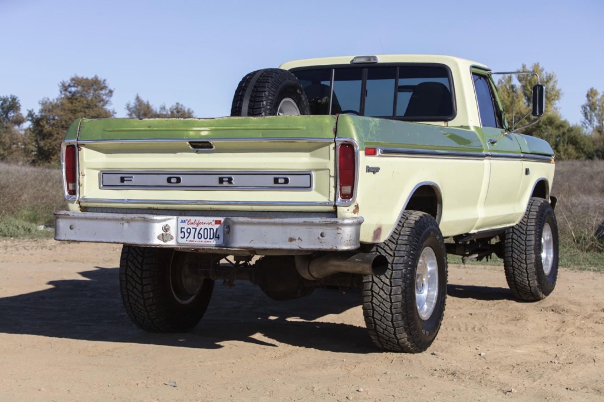 7.3L Turbo Diesel-Powered 1975 Ford F-250 4×4