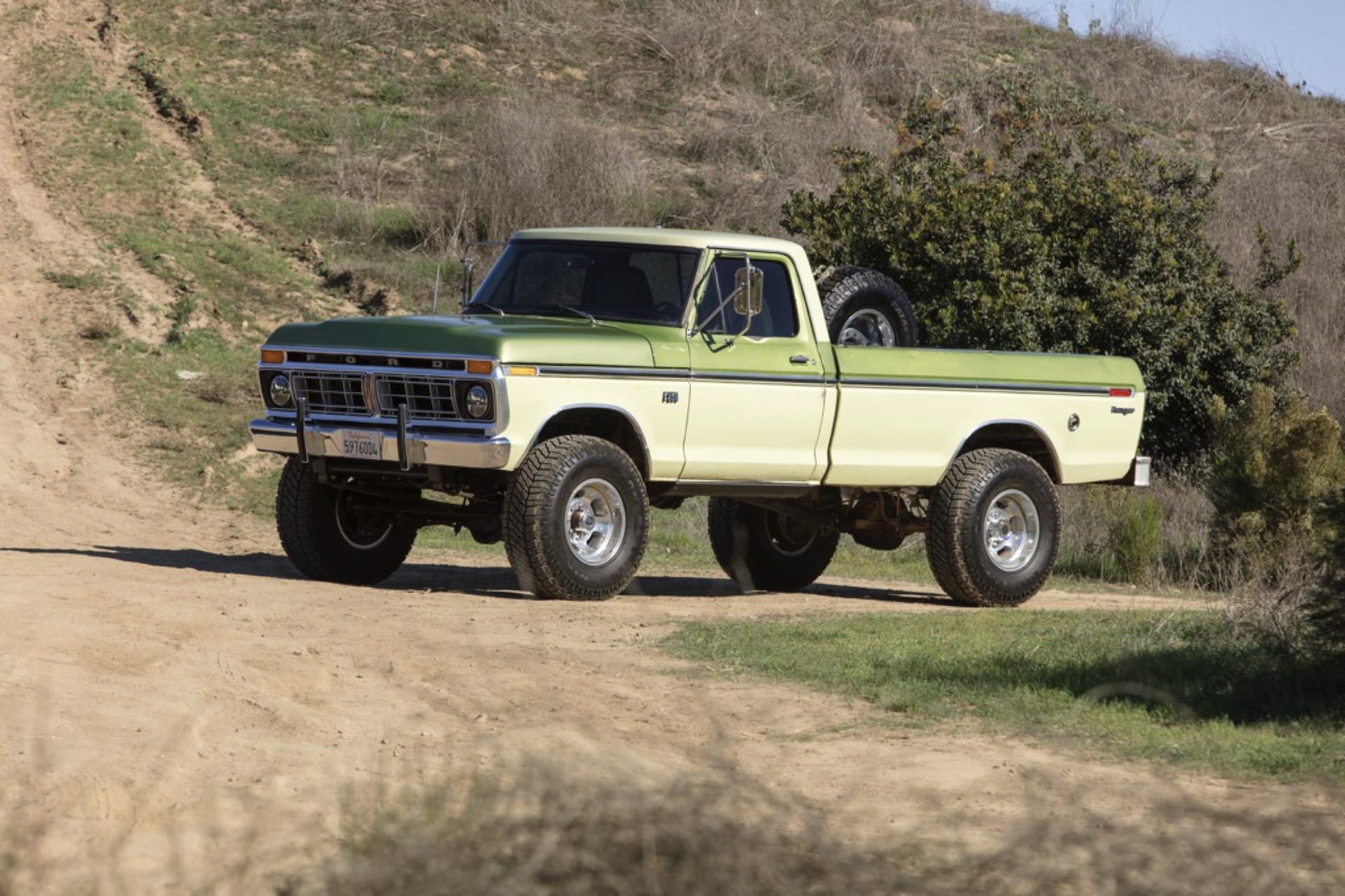 7.3L Turbo Diesel-Powered 1975 Ford F-250 4×4