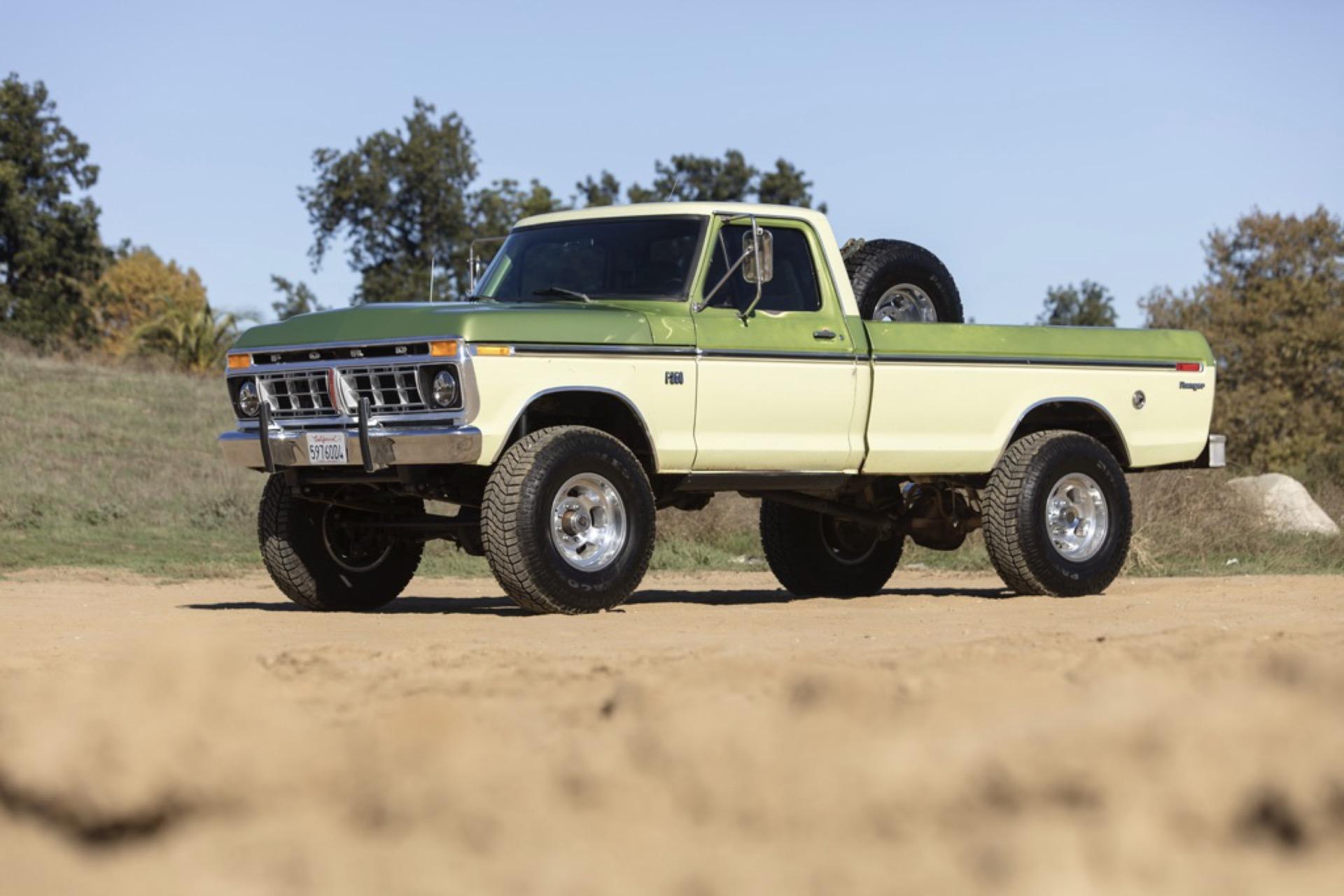 7.3L Turbo Diesel-Powered 1975 Ford F-250 4×4