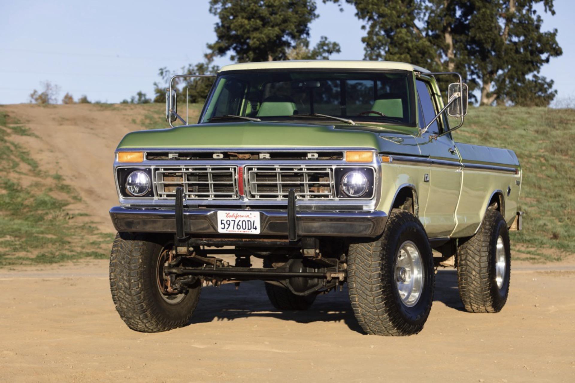 7.3L Turbo Diesel-Powered 1975 Ford F-250 4×4