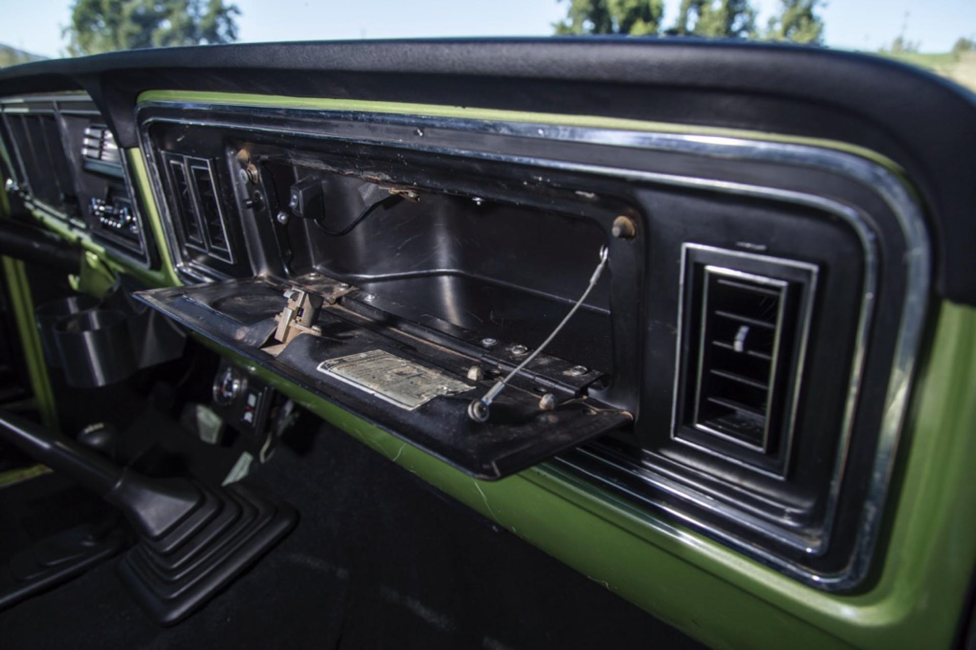 7.3L Turbo Diesel-Powered 1975 Ford F-250 4×4