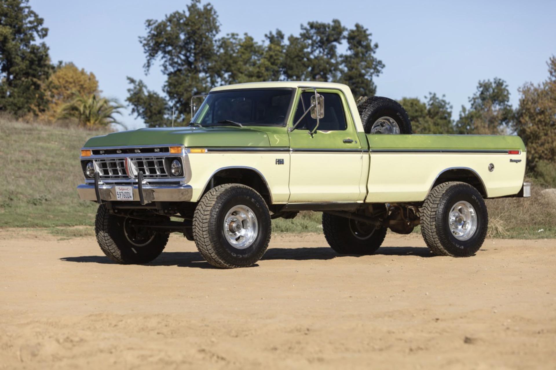 7.3L Turbo Diesel-Powered 1975 Ford F-250 4×4