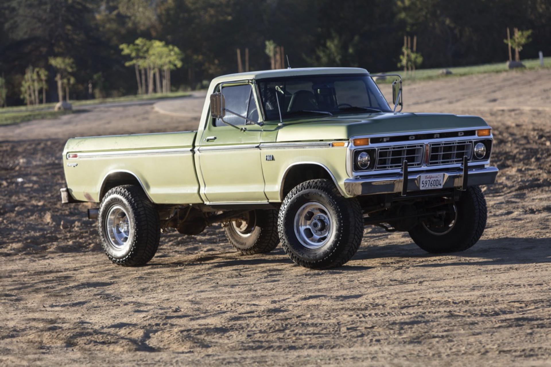 7.3L Turbo Diesel-Powered 1975 Ford F-250 4×4