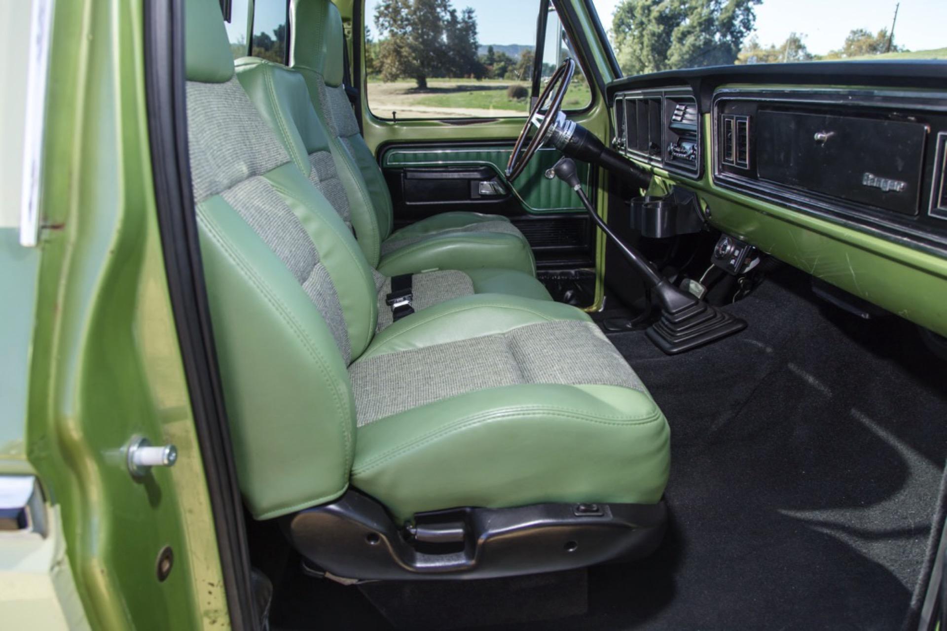 7.3L Turbo Diesel-Powered 1975 Ford F-250 4×4