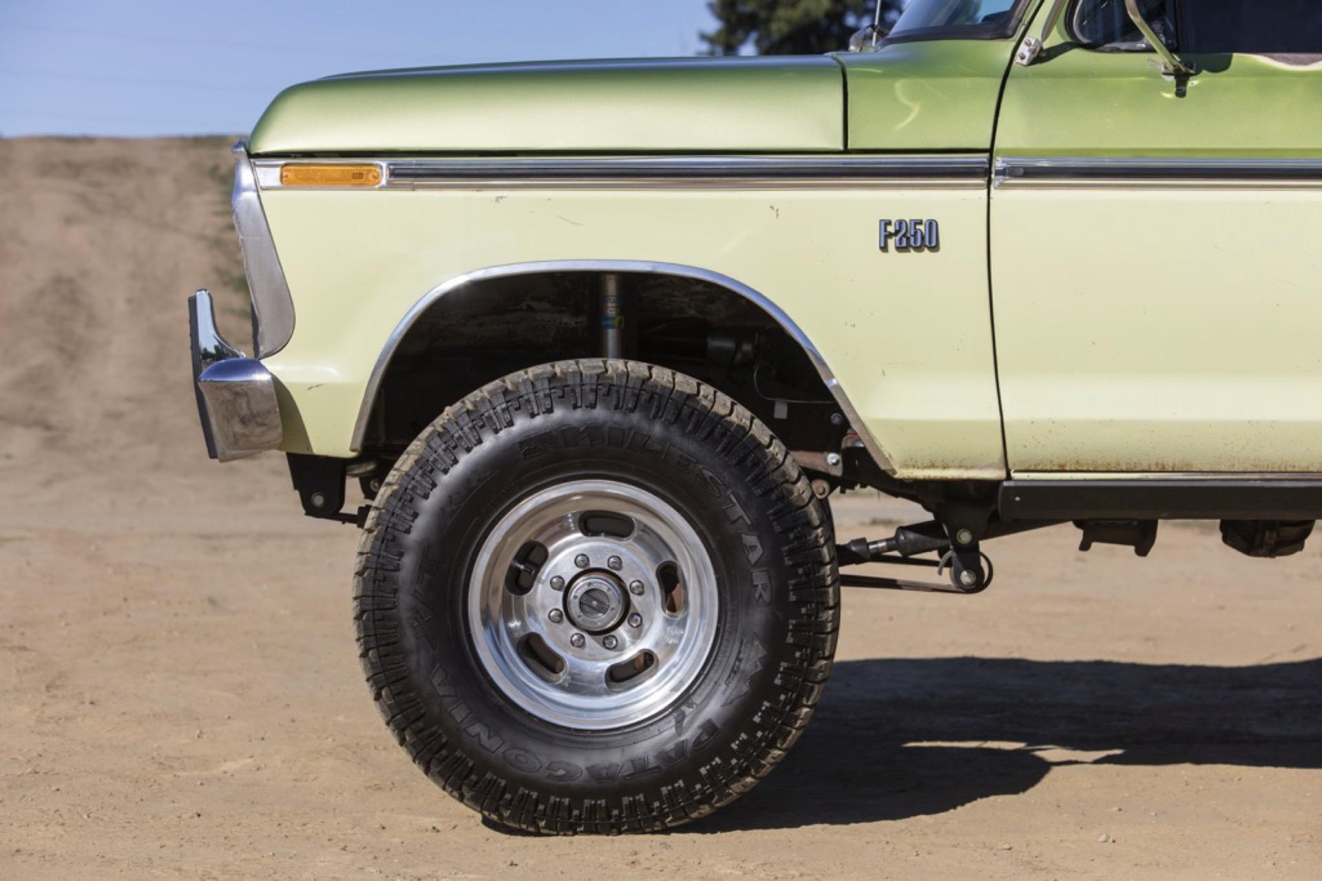 7.3L Turbo Diesel-Powered 1975 Ford F-250 4×4