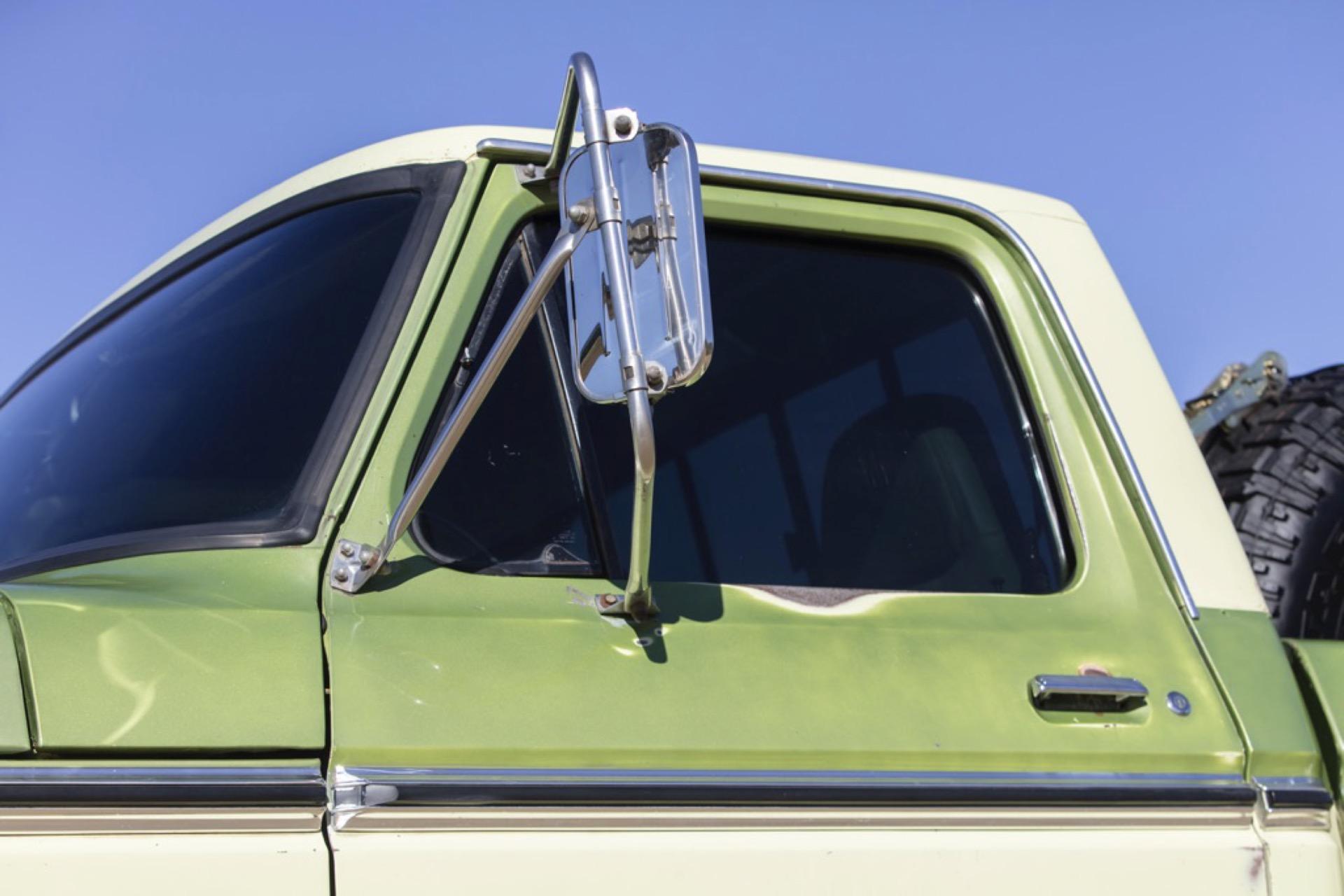 7.3L Turbo Diesel-Powered 1975 Ford F-250 4×4