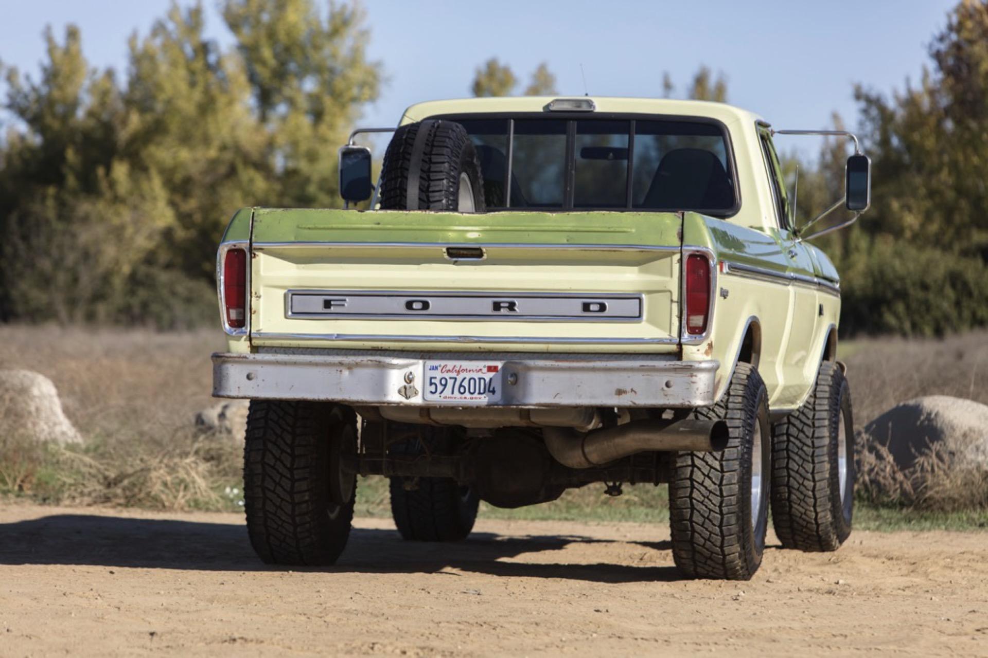 7.3L Turbo Diesel-Powered 1975 Ford F-250 4×4