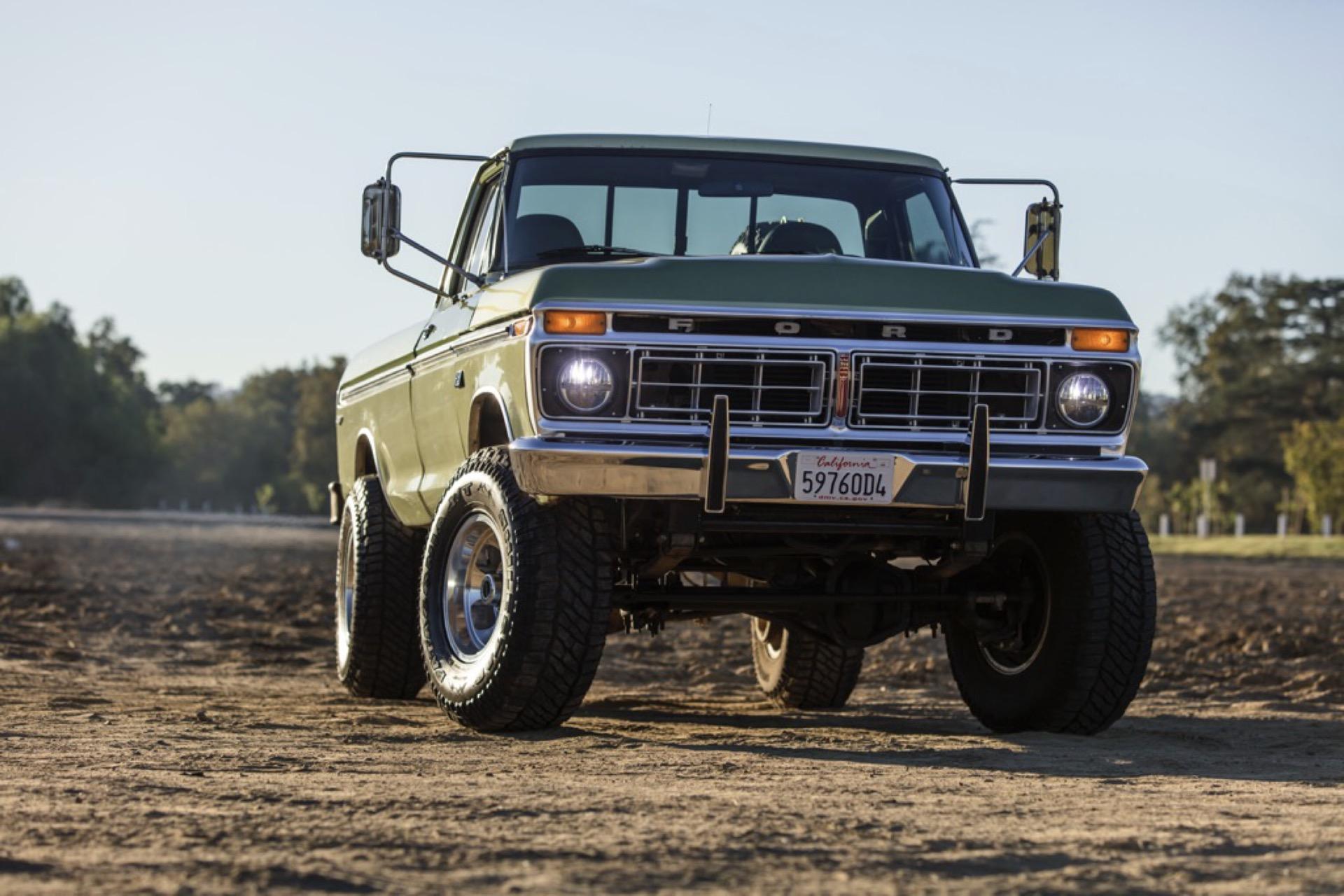 7.3L Turbo Diesel-Powered 1975 Ford F-250 4×4