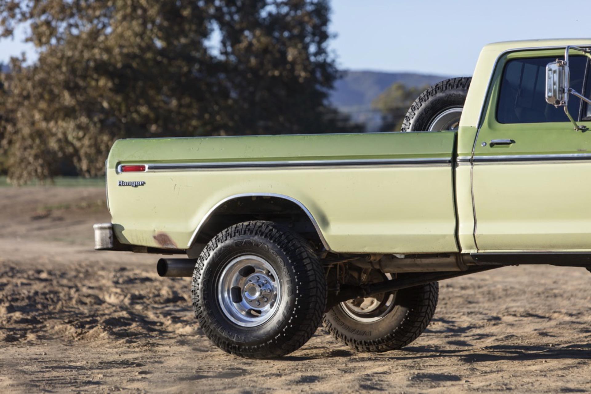 7.3L Turbo Diesel-Powered 1975 Ford F-250 4×4