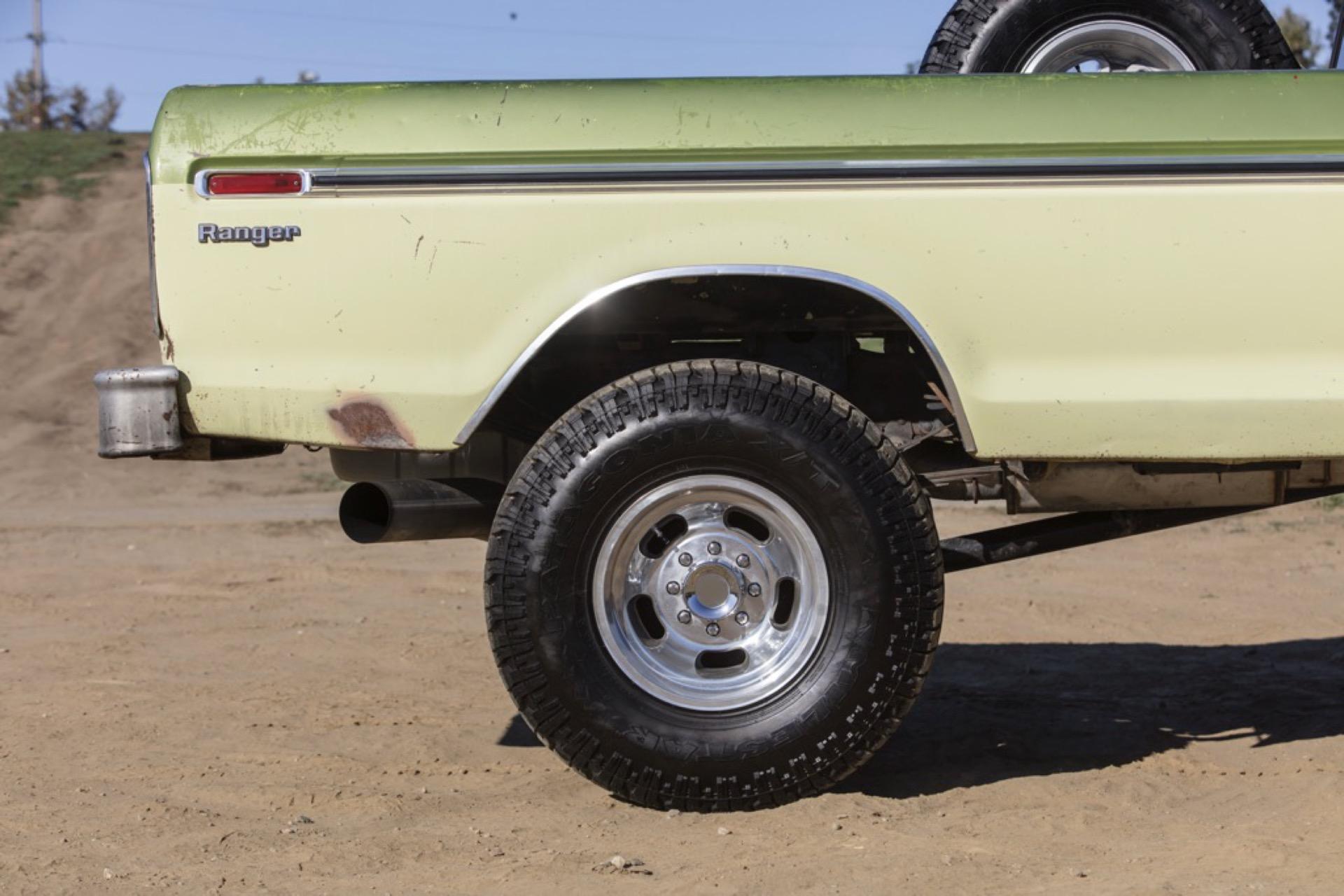 7.3L Turbo Diesel-Powered 1975 Ford F-250 4×4