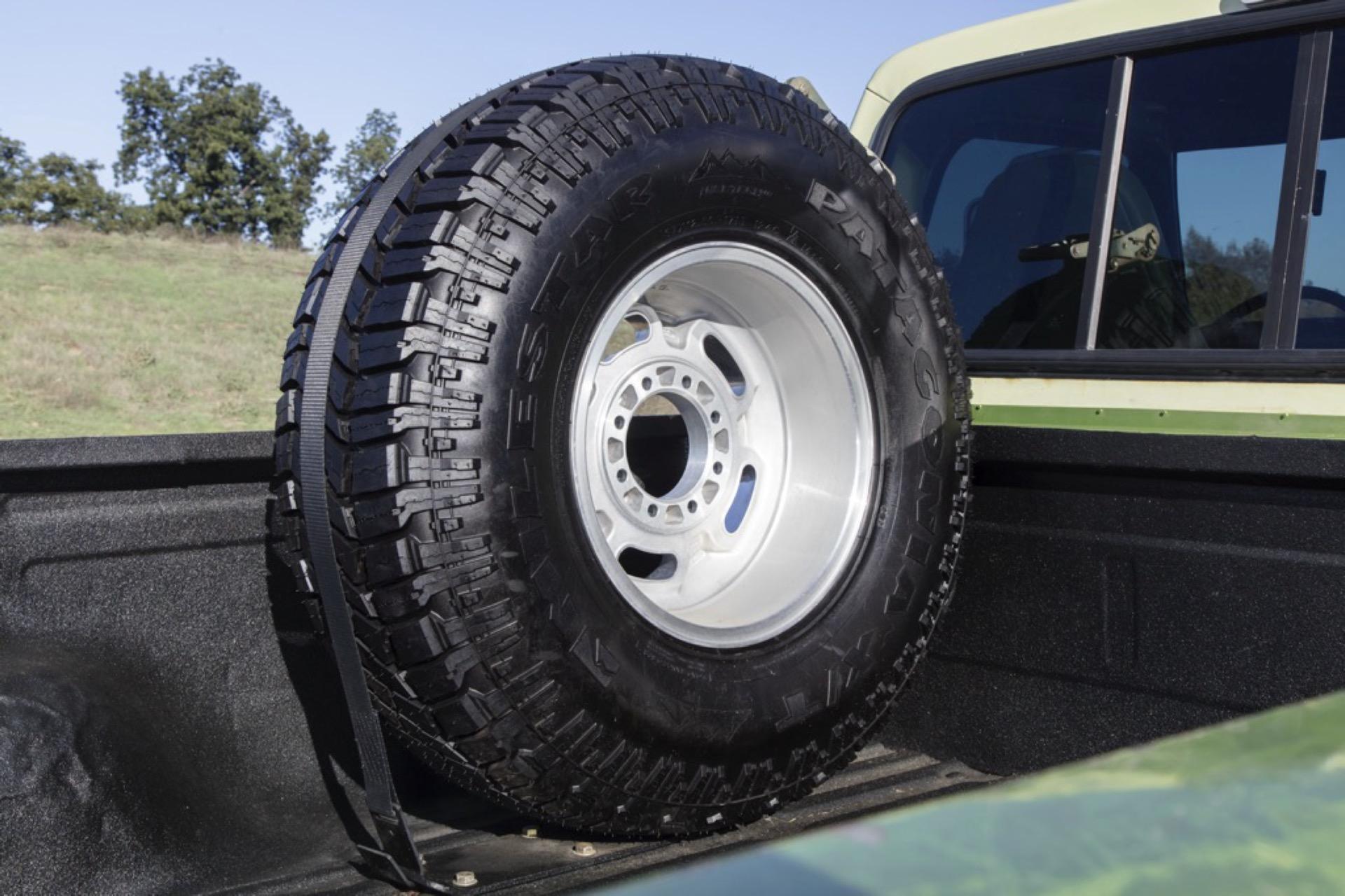 7.3L Turbo Diesel-Powered 1975 Ford F-250 4×4