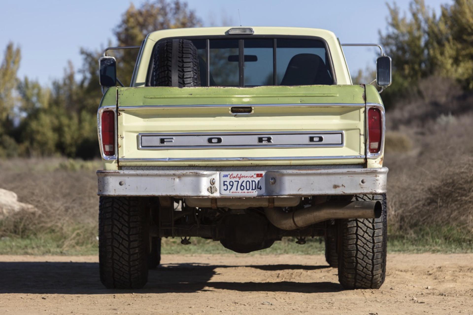 7.3L Turbo Diesel-Powered 1975 Ford F-250 4×4
