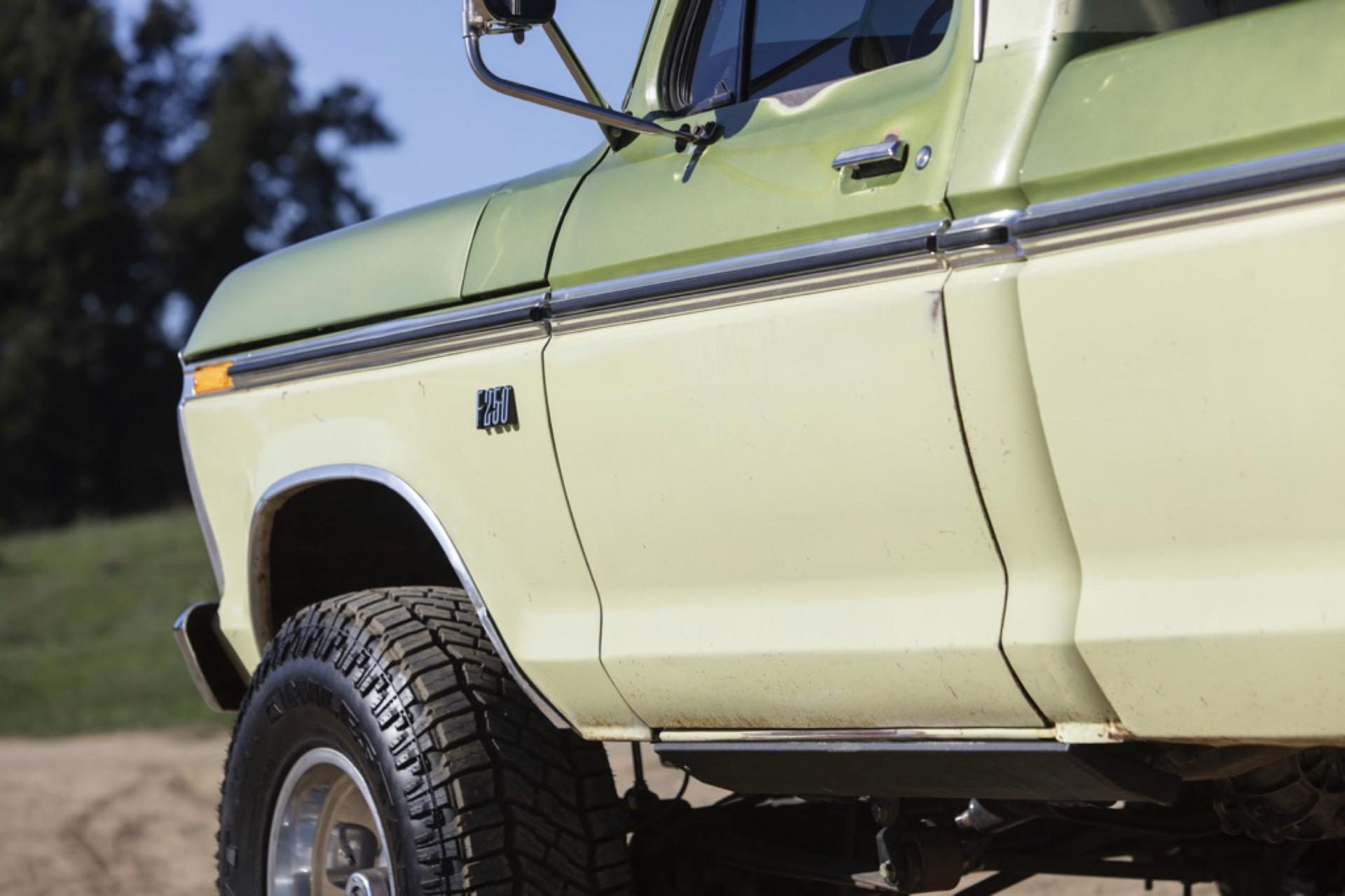 7.3L Turbo Diesel-Powered 1975 Ford F-250 4×4