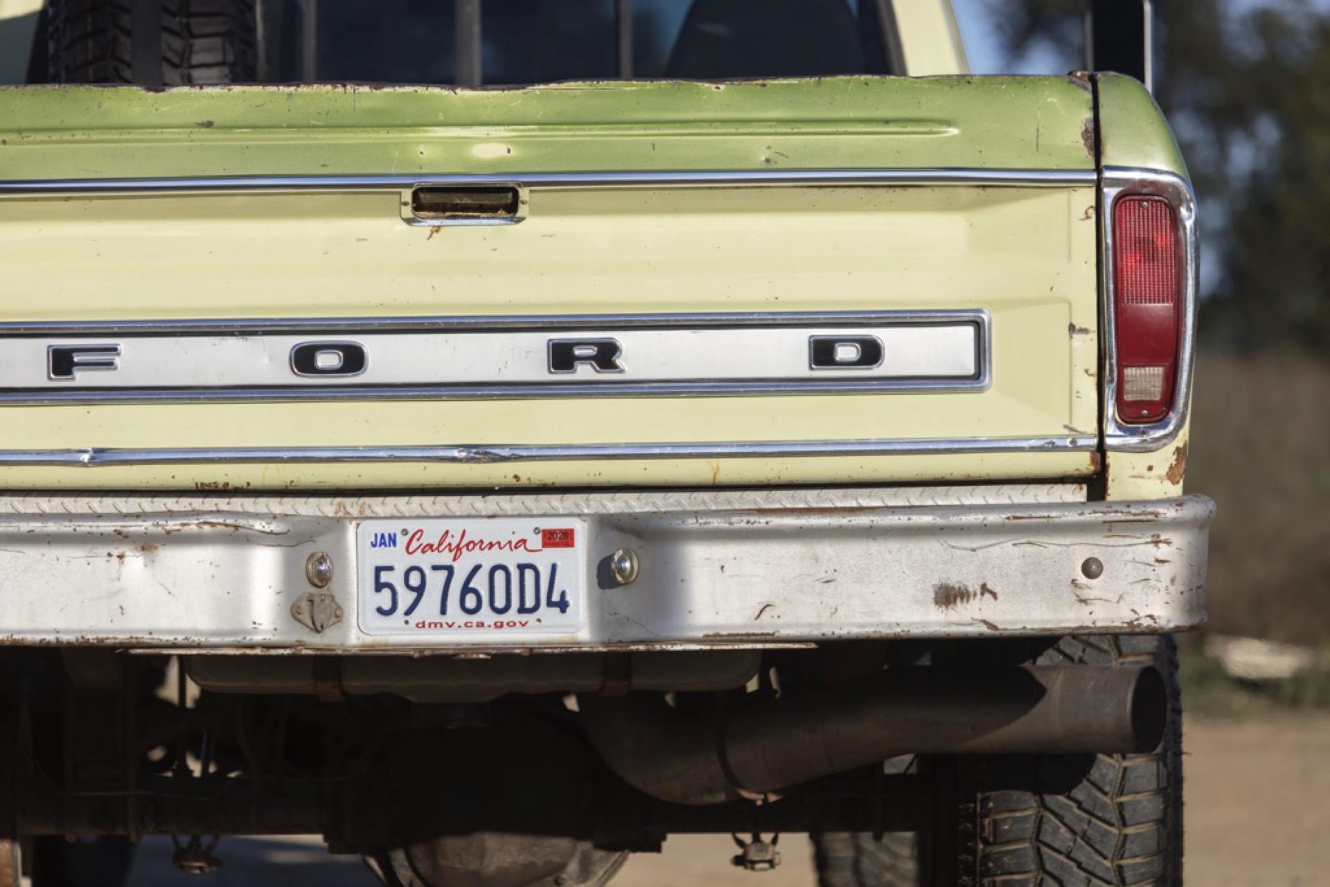 7.3L Turbo Diesel-Powered 1975 Ford F-250 4×4
