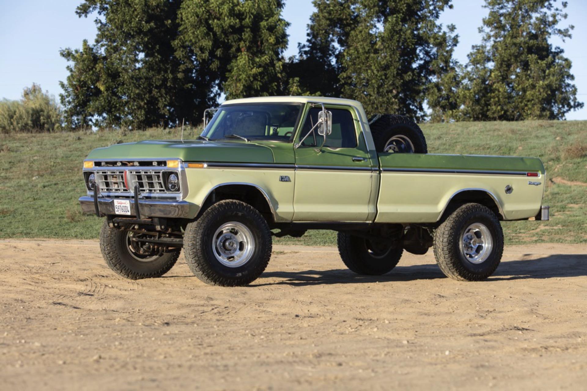 7.3L Turbo Diesel-Powered 1975 Ford F-250 4×4