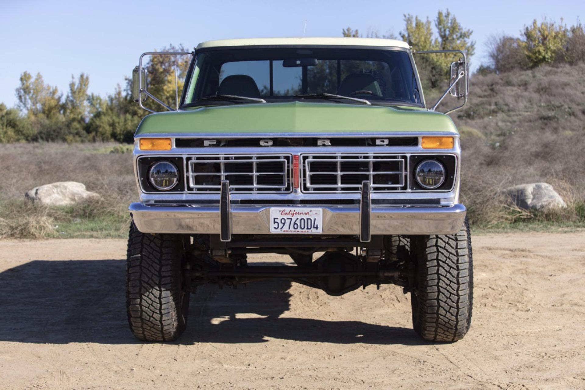 7.3L Turbo Diesel-Powered 1975 Ford F-250 4×4