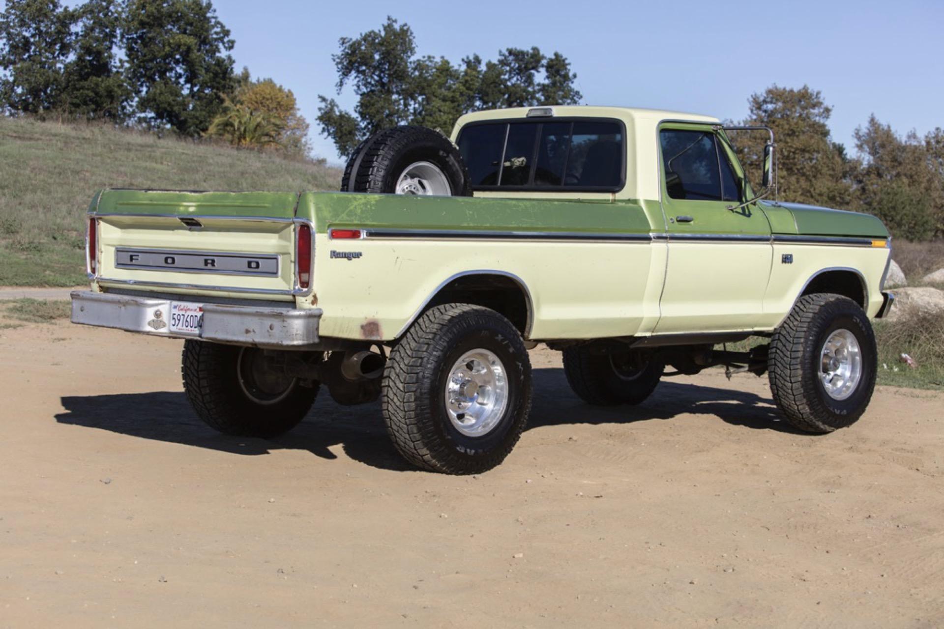7.3L Turbo Diesel-Powered 1975 Ford F-250 4×4
