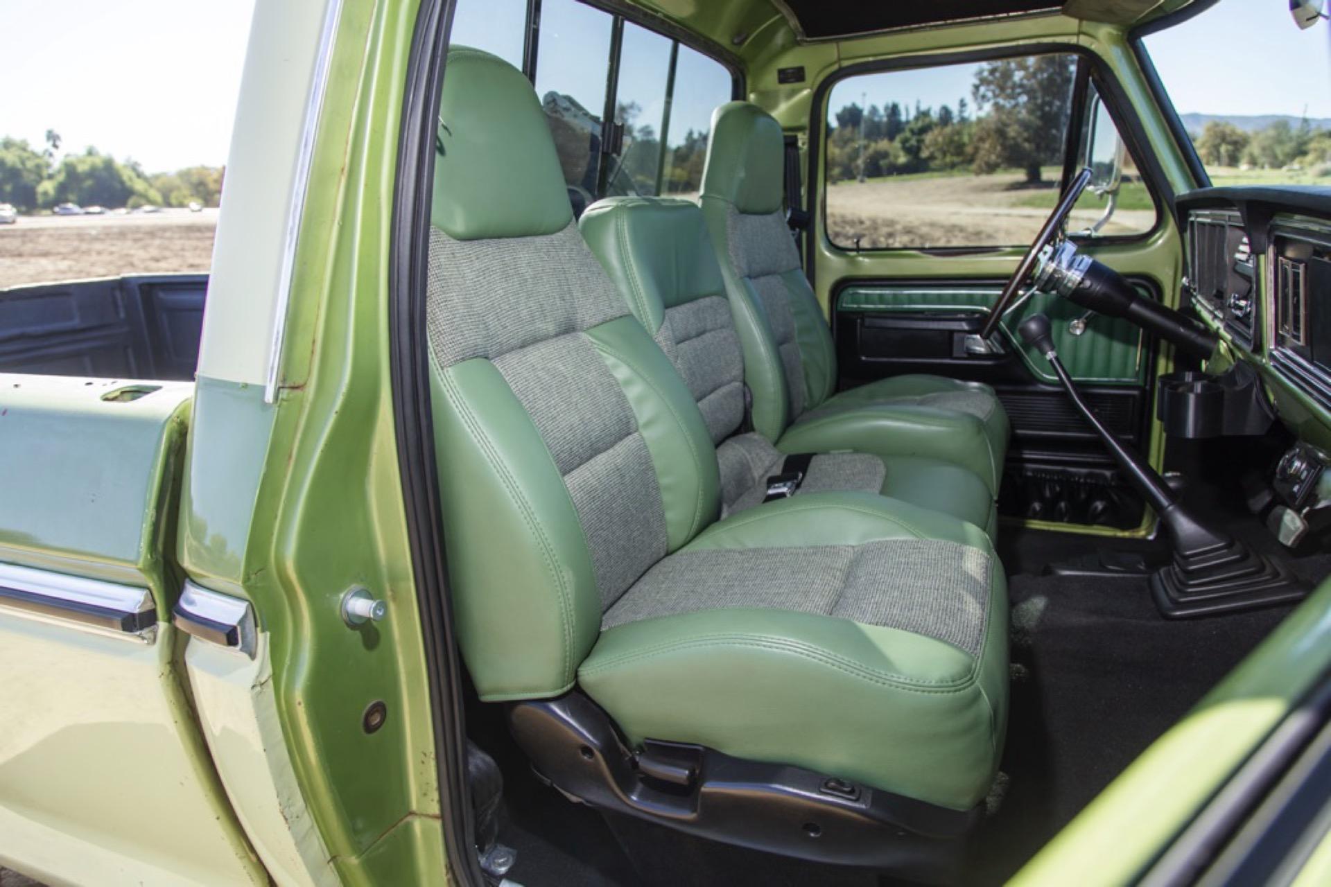 7.3L Turbo Diesel-Powered 1975 Ford F-250 4×4