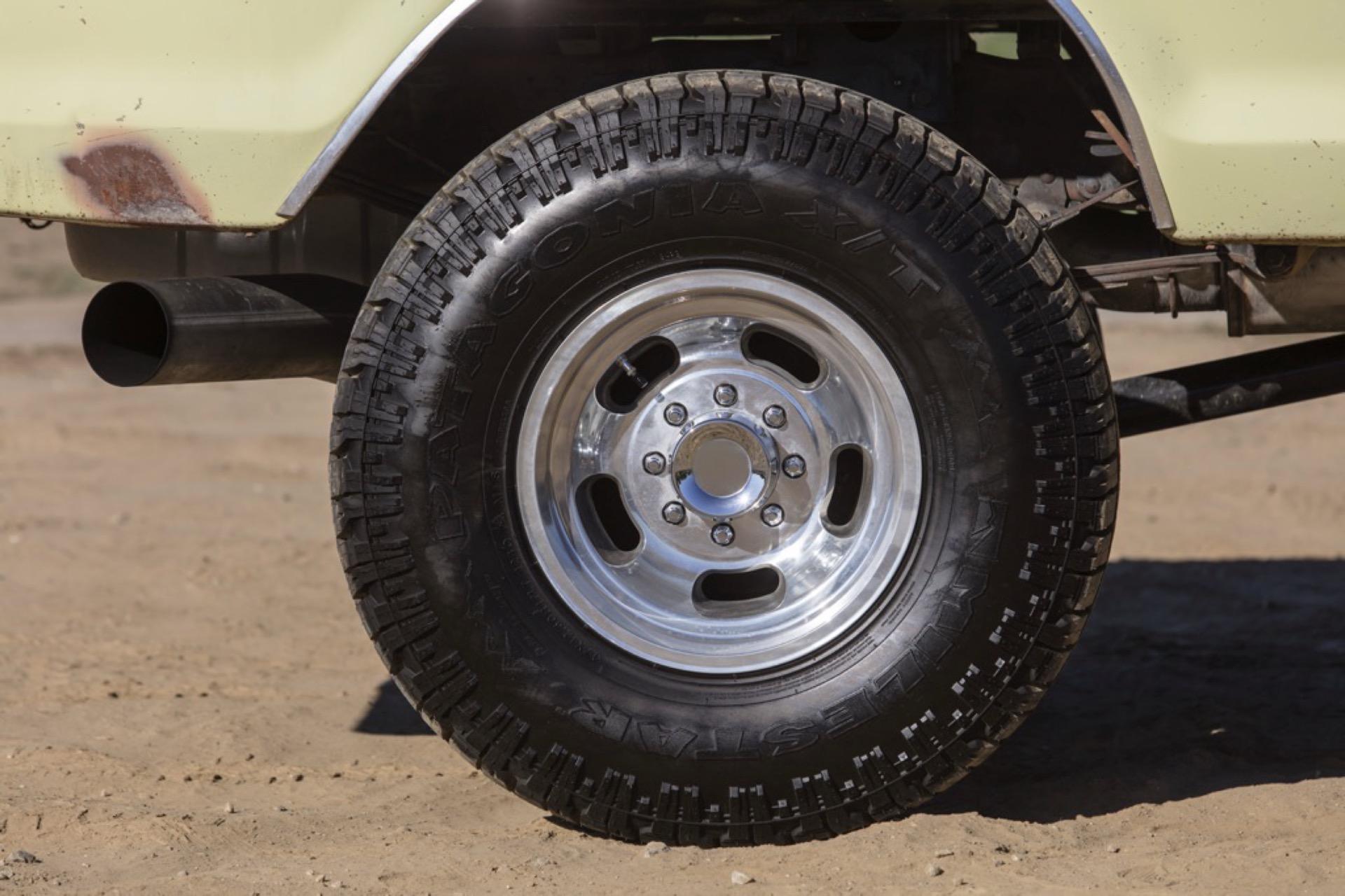 7.3L Turbo Diesel-Powered 1975 Ford F-250 4×4