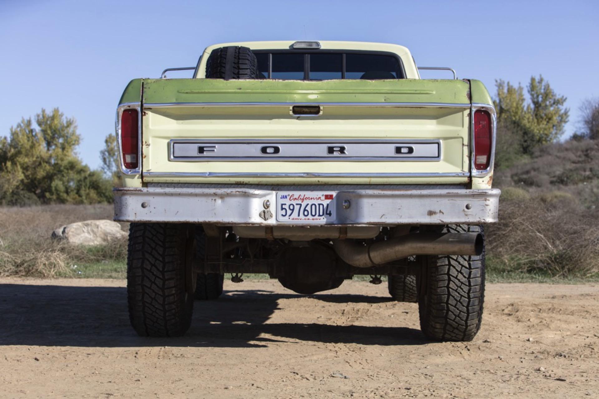 7.3L Turbo Diesel-Powered 1975 Ford F-250 4×4