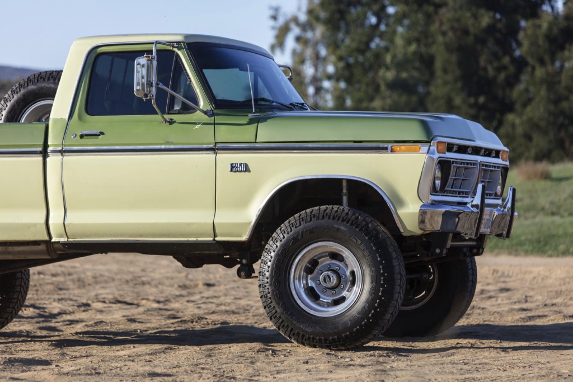 7.3L Turbo Diesel-Powered 1975 Ford F-250 4×4