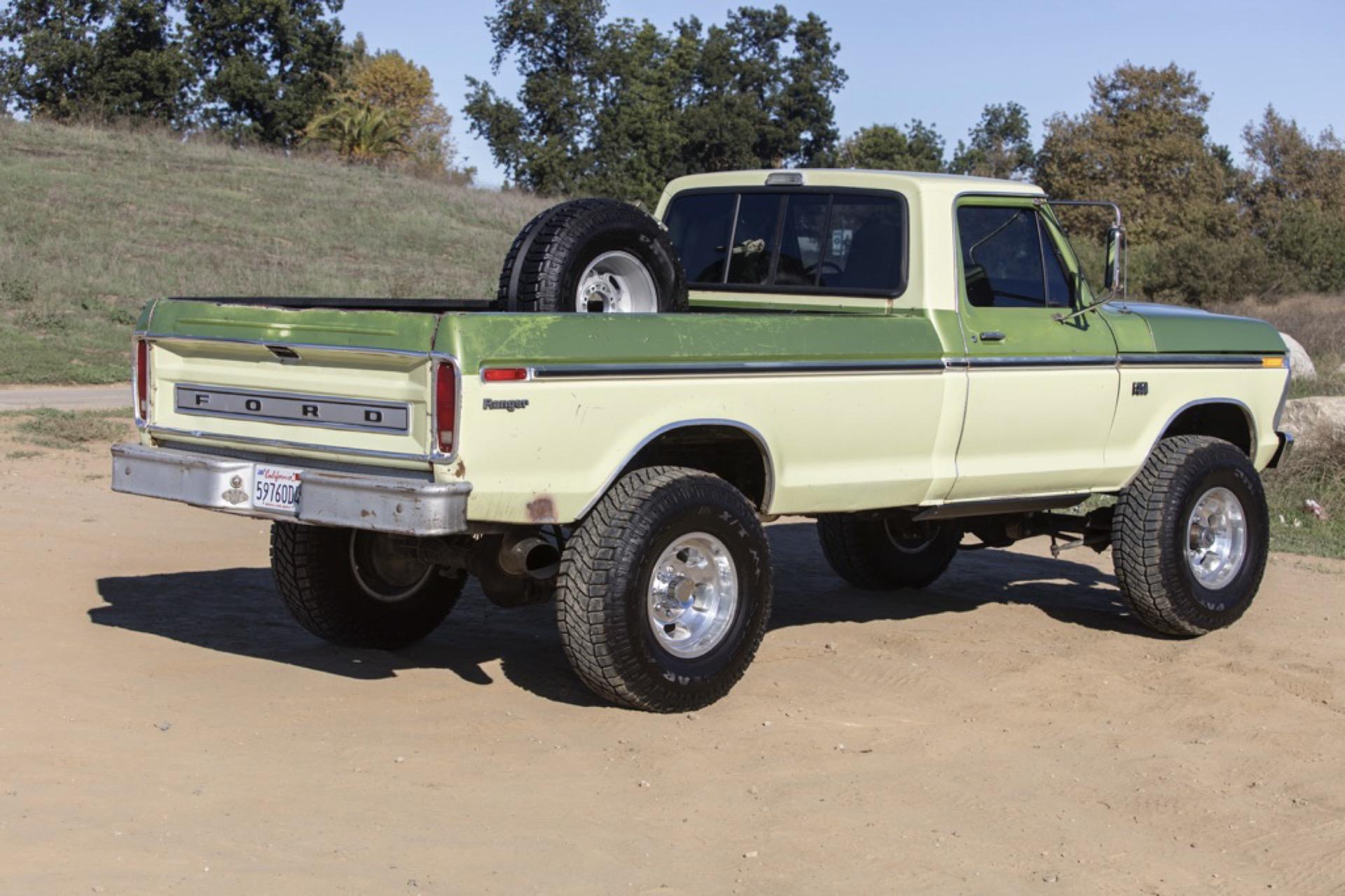 7.3L Turbo Diesel-Powered 1975 Ford F-250 4×4