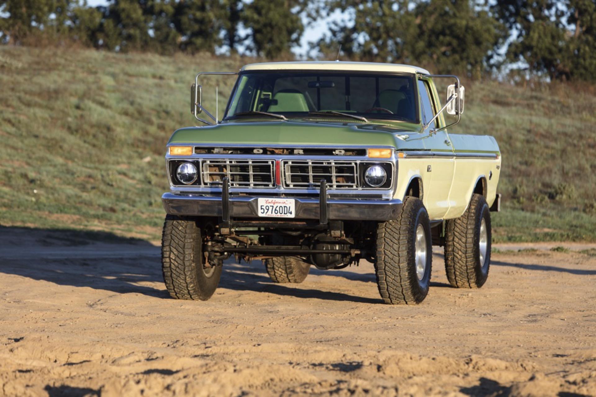 7.3L Turbo Diesel-Powered 1975 Ford F-250 4×4