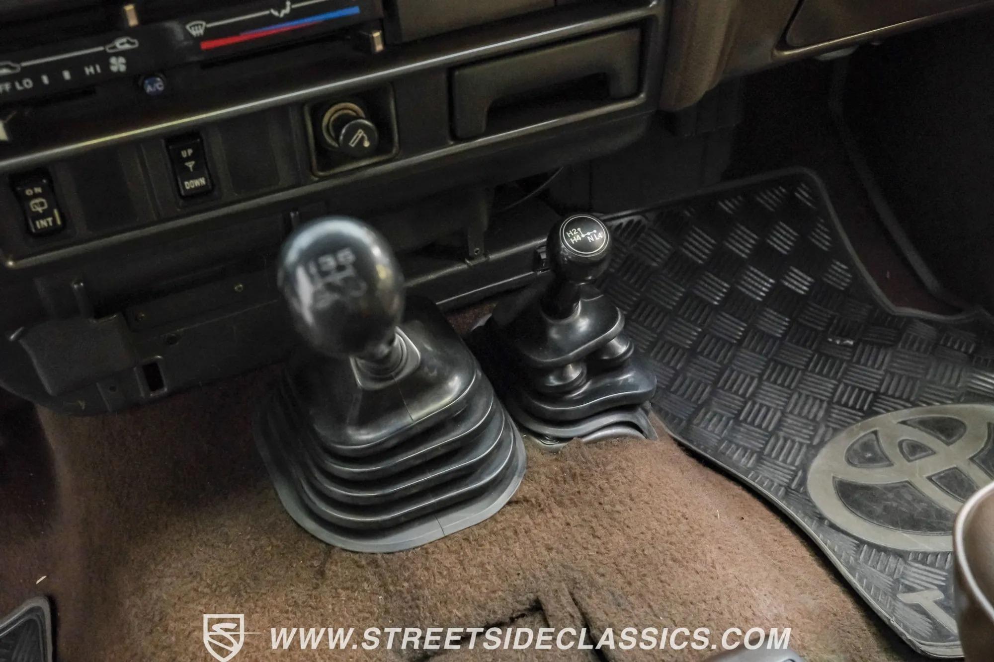 1988 Toyota Land Cruiser FJ62