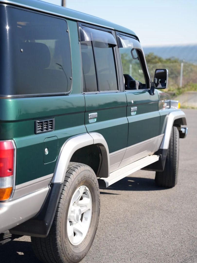 1998 Toyota Land Cruiser ZX