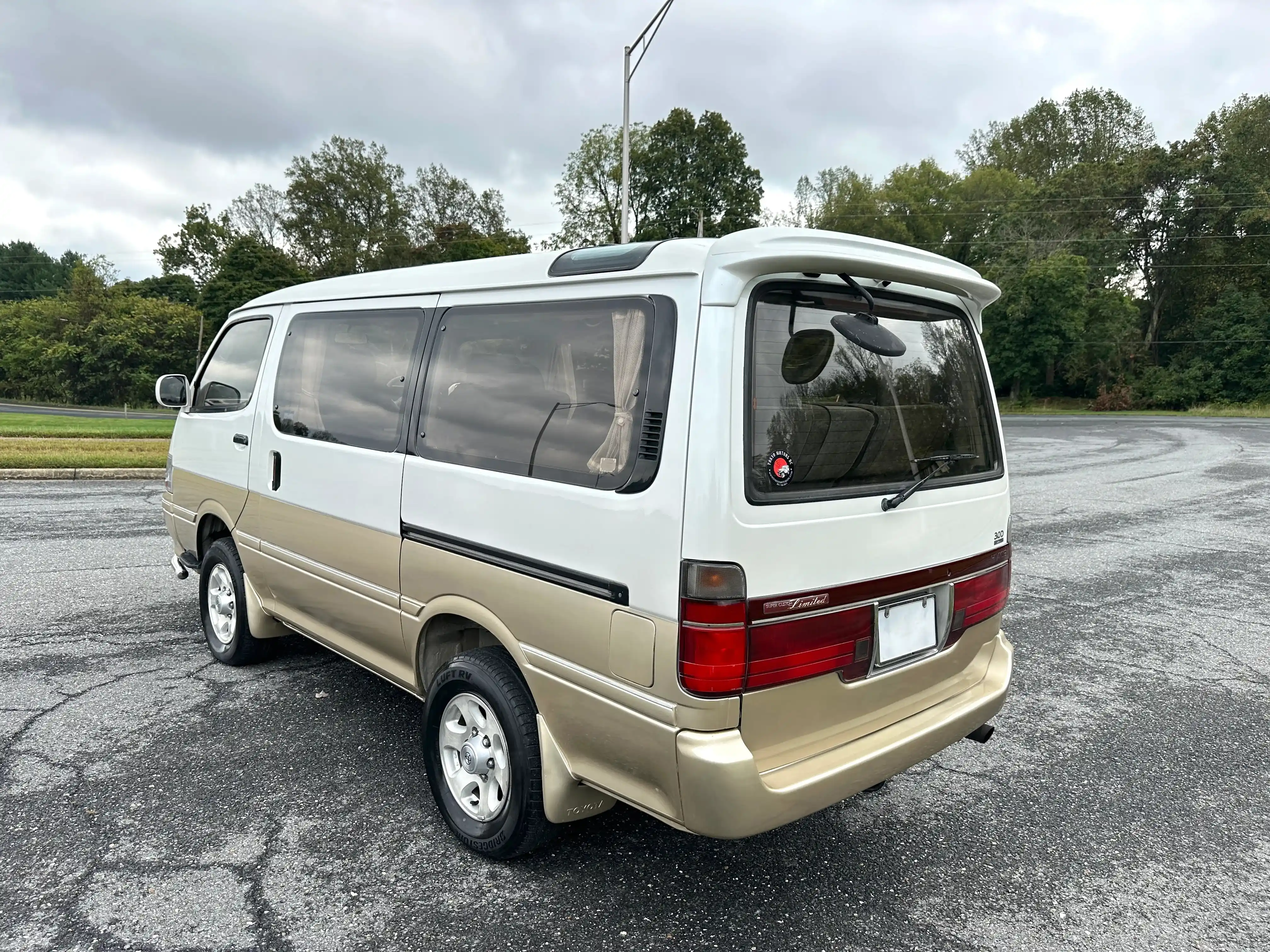 1993 Toyota HiAce Super Custom Limited - 5
