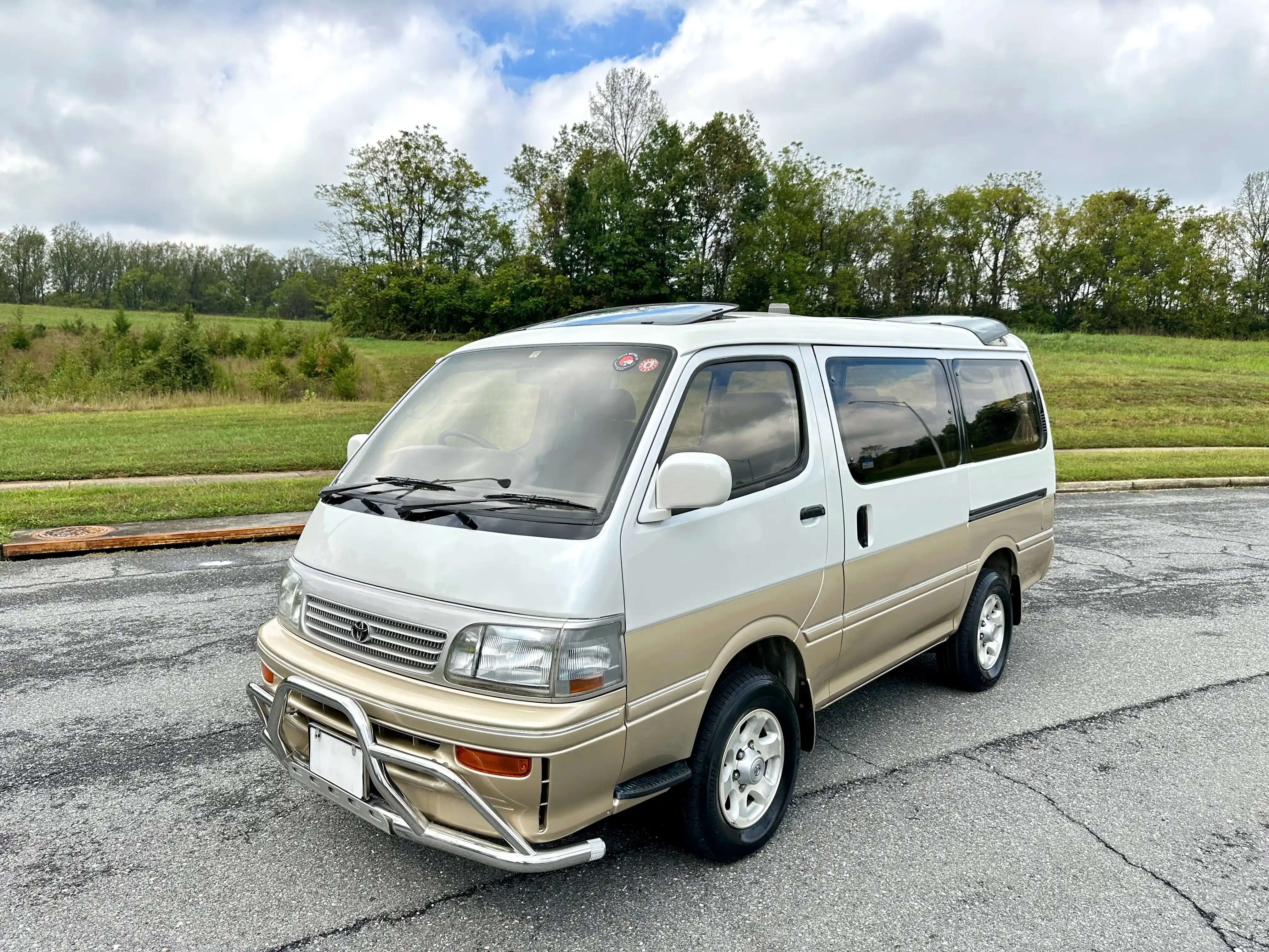  Toyota HiAce