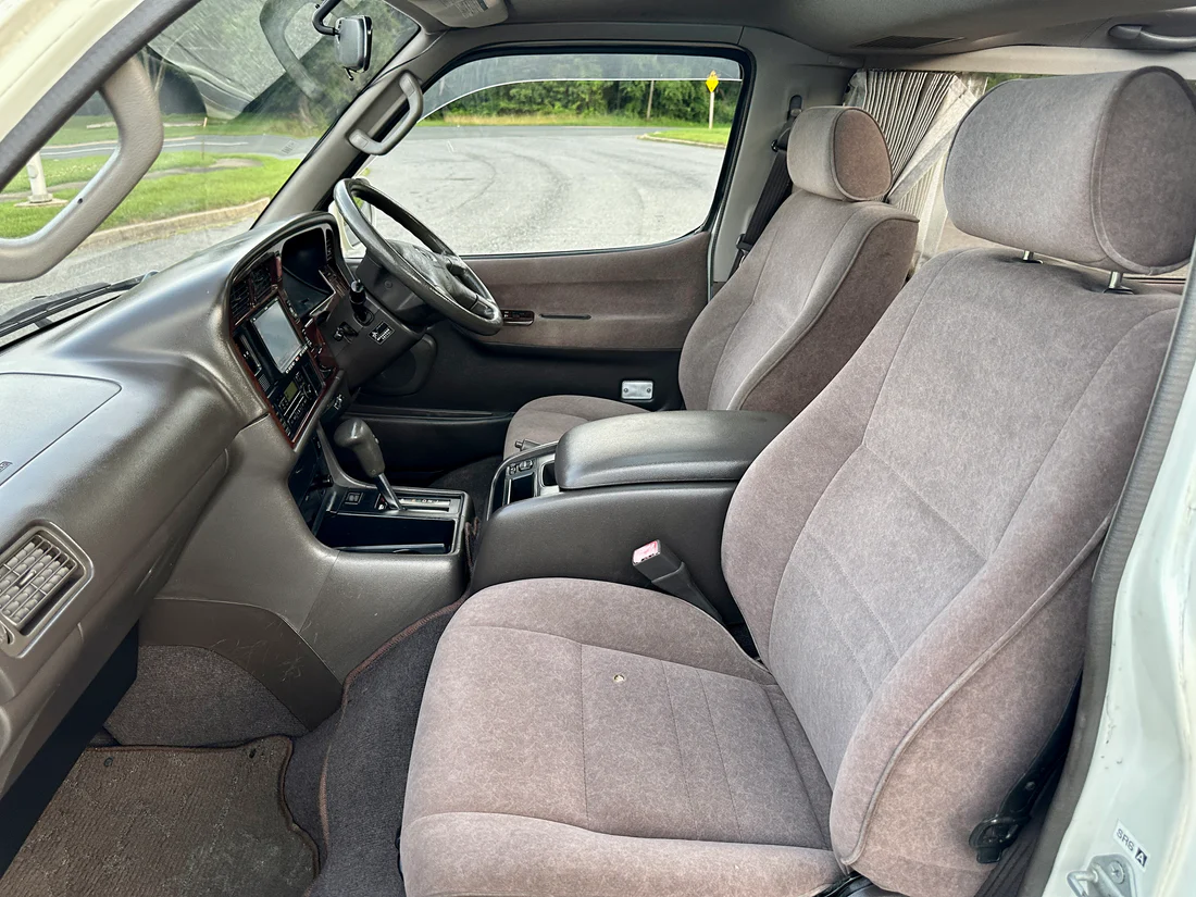 1999 Toyota HiAce Custom Living Saloon EX