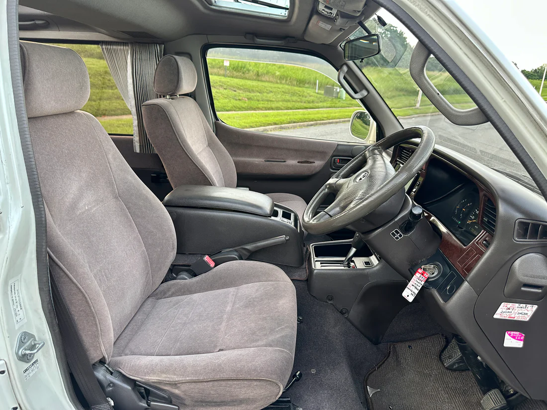 1999 Toyota HiAce Custom Living Saloon EX