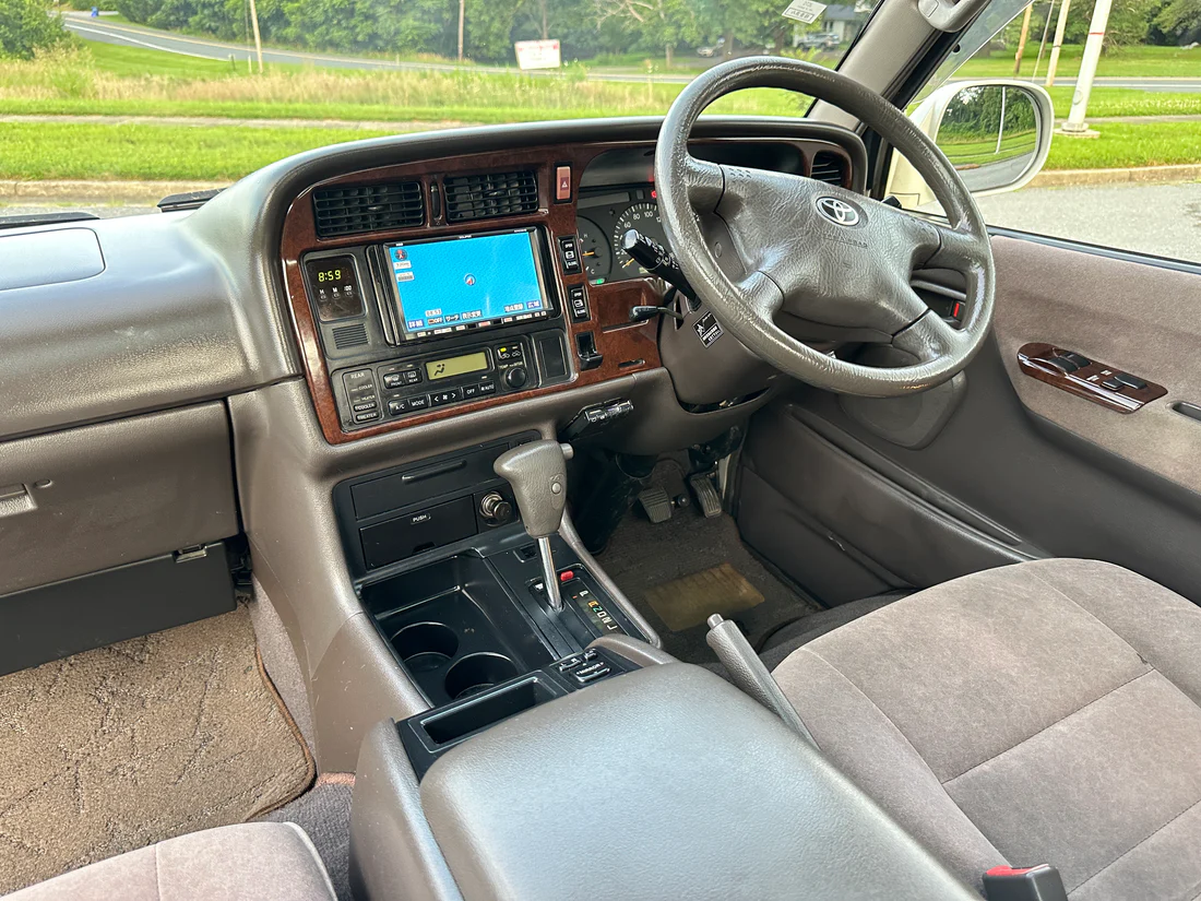 1999 Toyota HiAce Custom Living Saloon EX
