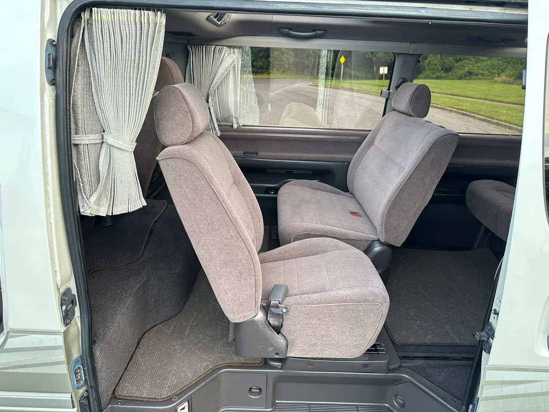 1999 Toyota HiAce Custom Living Saloon EX