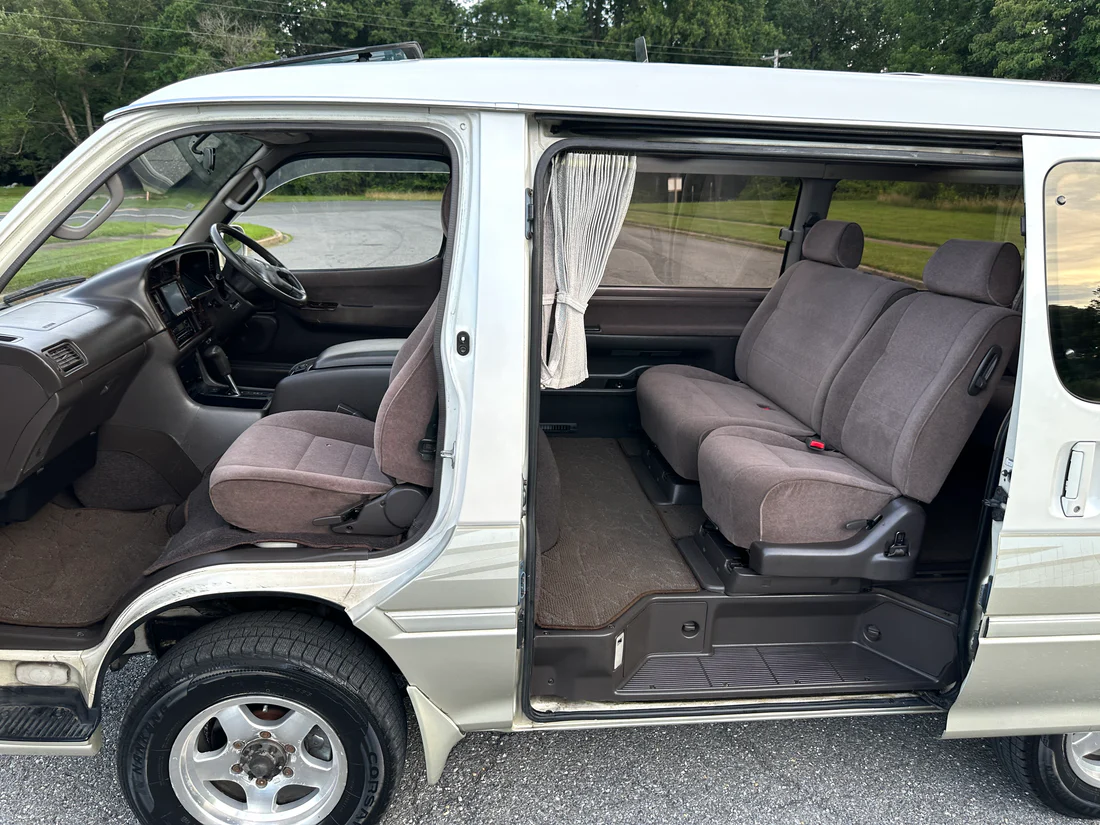 1999 Toyota HiAce Custom Living Saloon EX