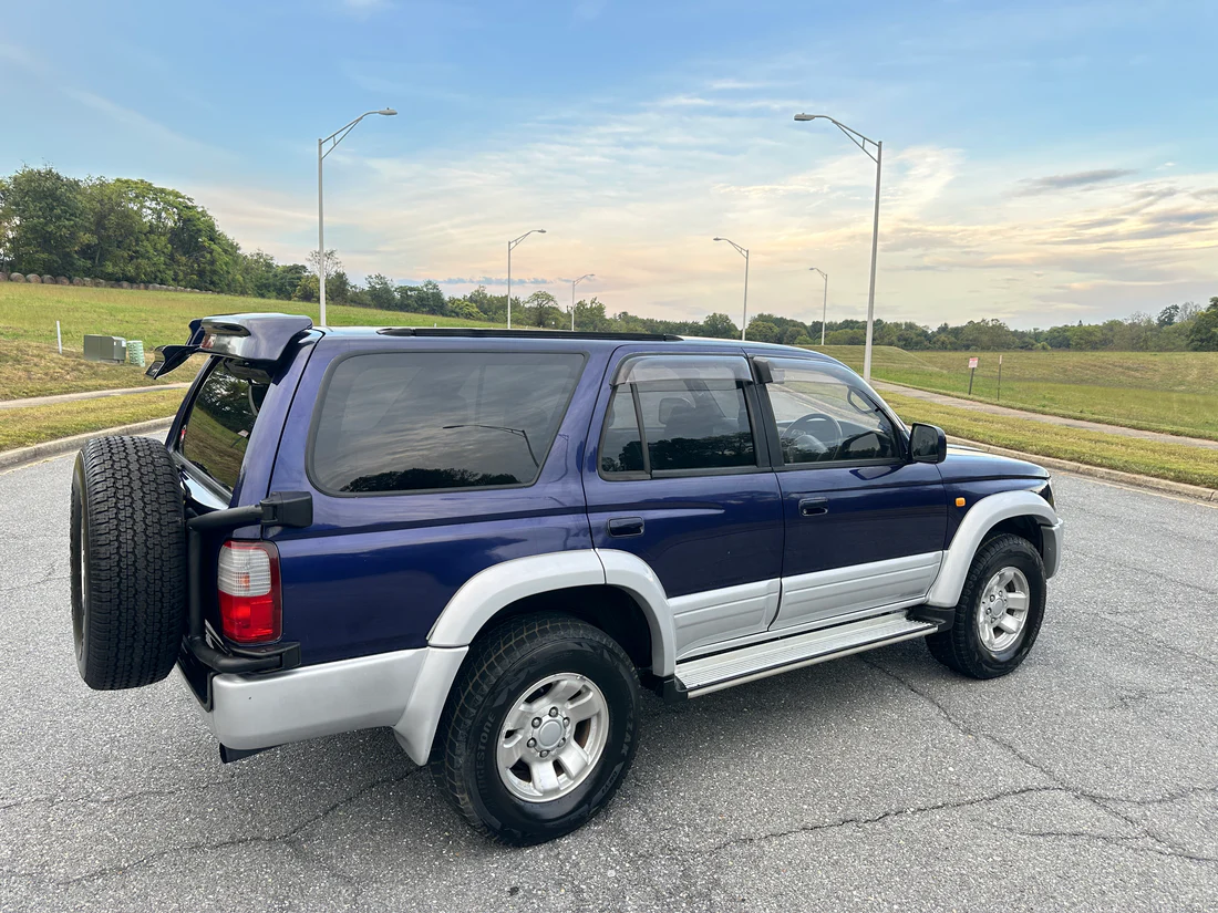 1996 Toyota Hilux Surf SSR-G - 4
