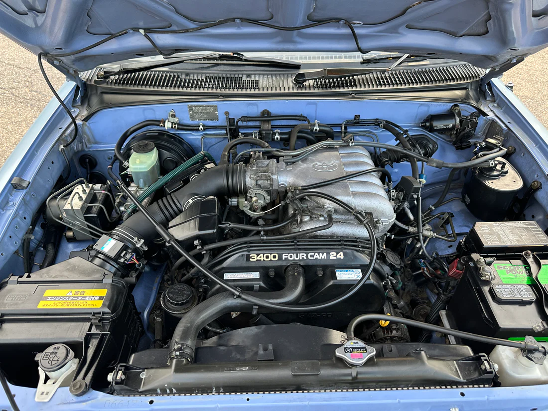 1998 Toyota Hilux Surf SSR-G VZN185