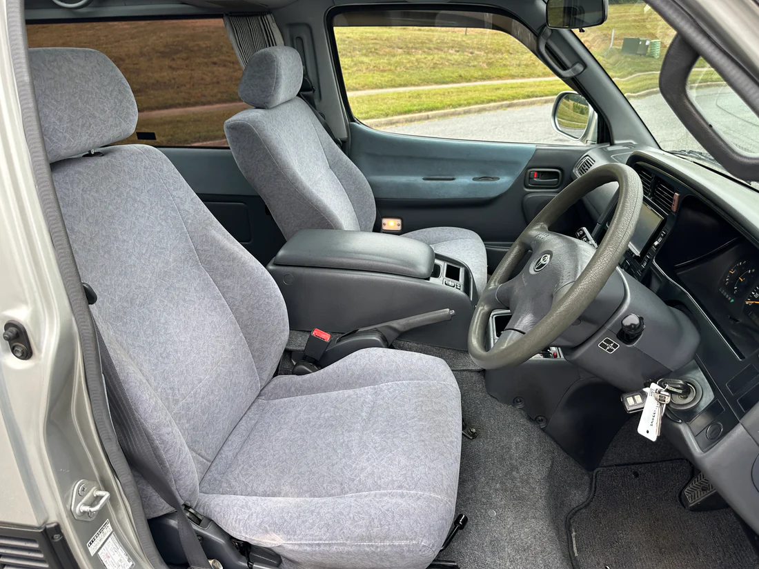 2000 Toyota HiAce Super Custom G