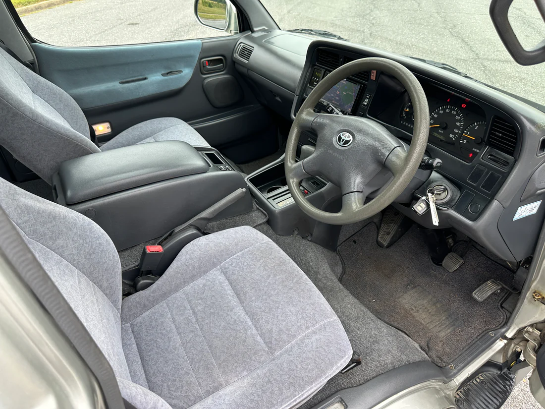 2000 Toyota HiAce Super Custom G